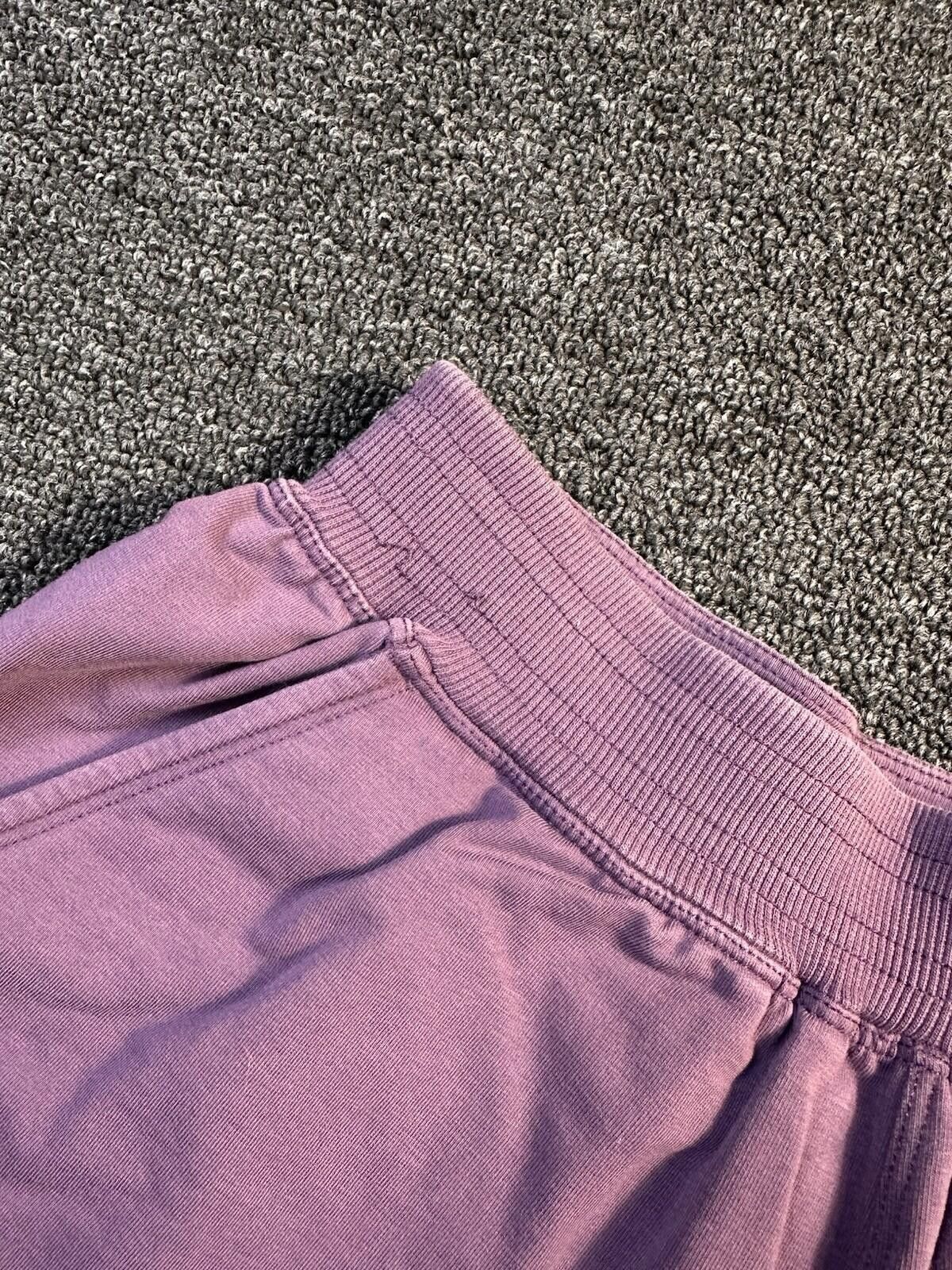 Lululemon Lululemon HR Plum/Purple Shorts 5”, Sz 6 Size 28" / US 6 / IT 42 - 7 Thumbnail