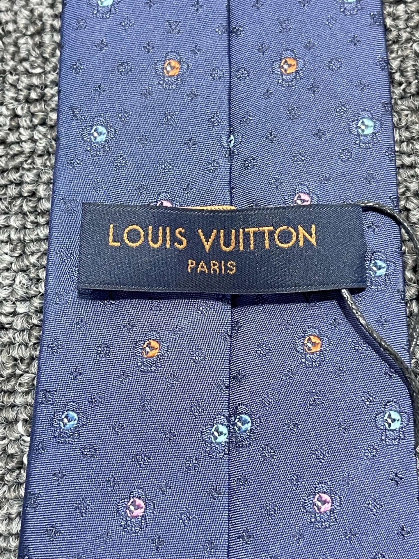 Louis Vuitton LV blue silk embroidery all over tie Size ONE SIZE - 4 Thumbnail
