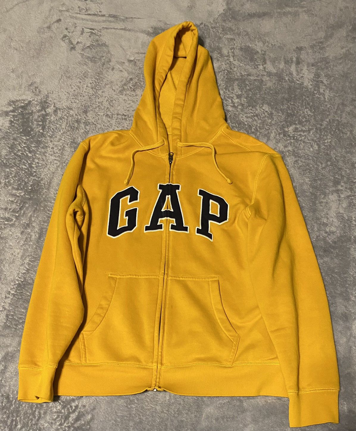 Vintage Vintage 2000s GAP Logo Zip-Up | Grailed