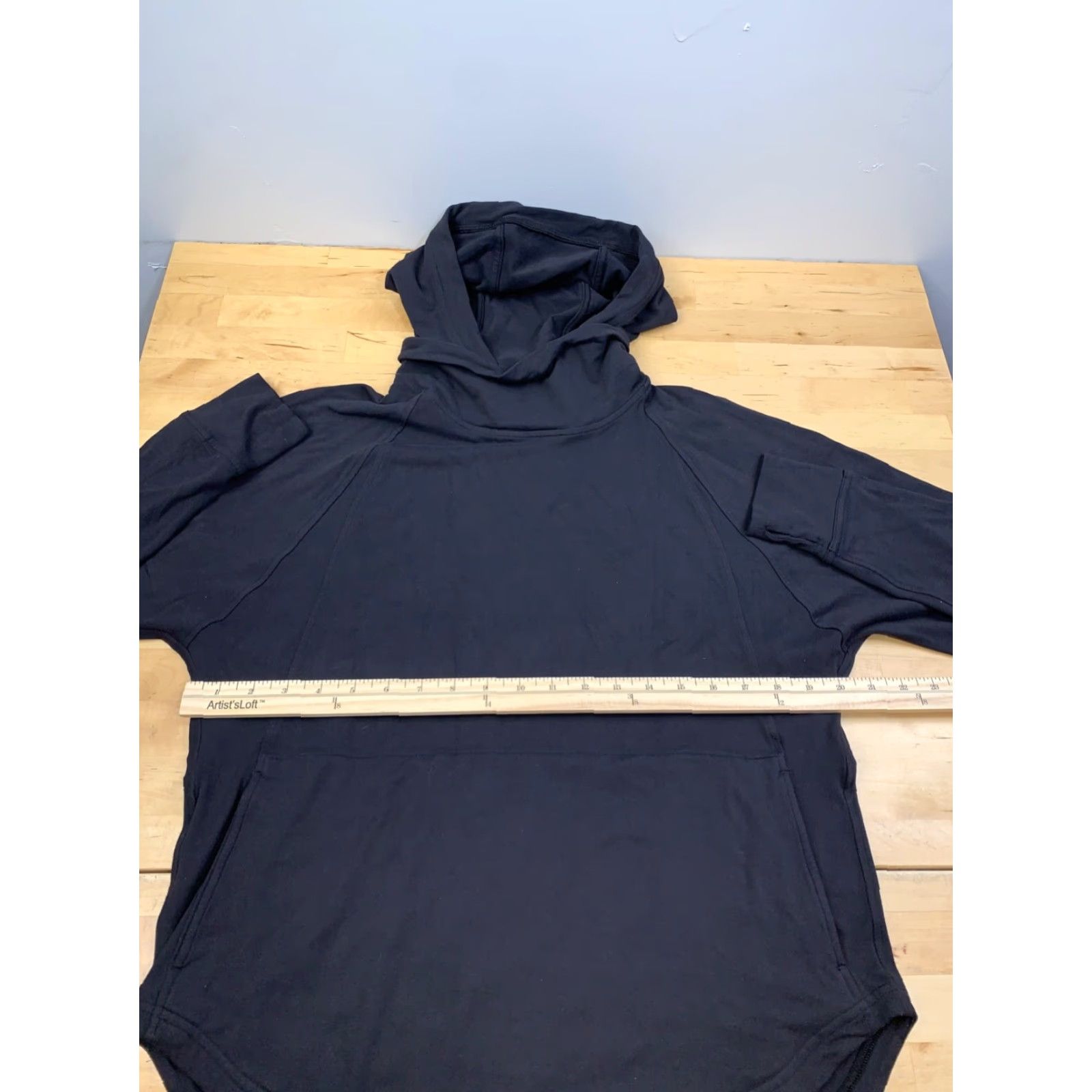 Lululemon Lululemon Hoodie Women 10 Black Pullover Casual Activewear Hooded Pockets Long Sleeve Size L / US 10 / IT 46 - 4 Thumbnail