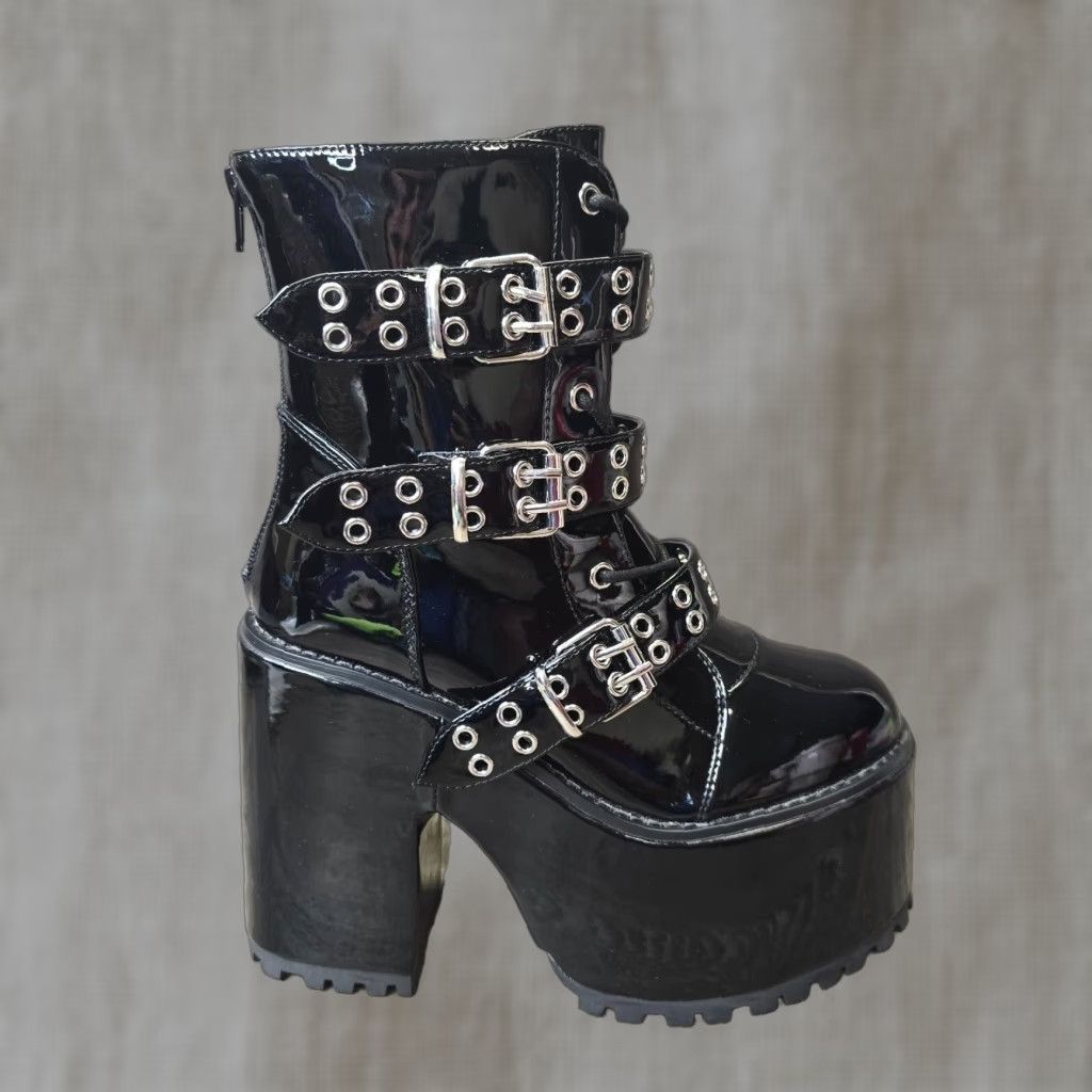 Vintage Yru Smash Platform Boots Women Size 8 Black Studded High Heel Shoes 90's Goth Rave