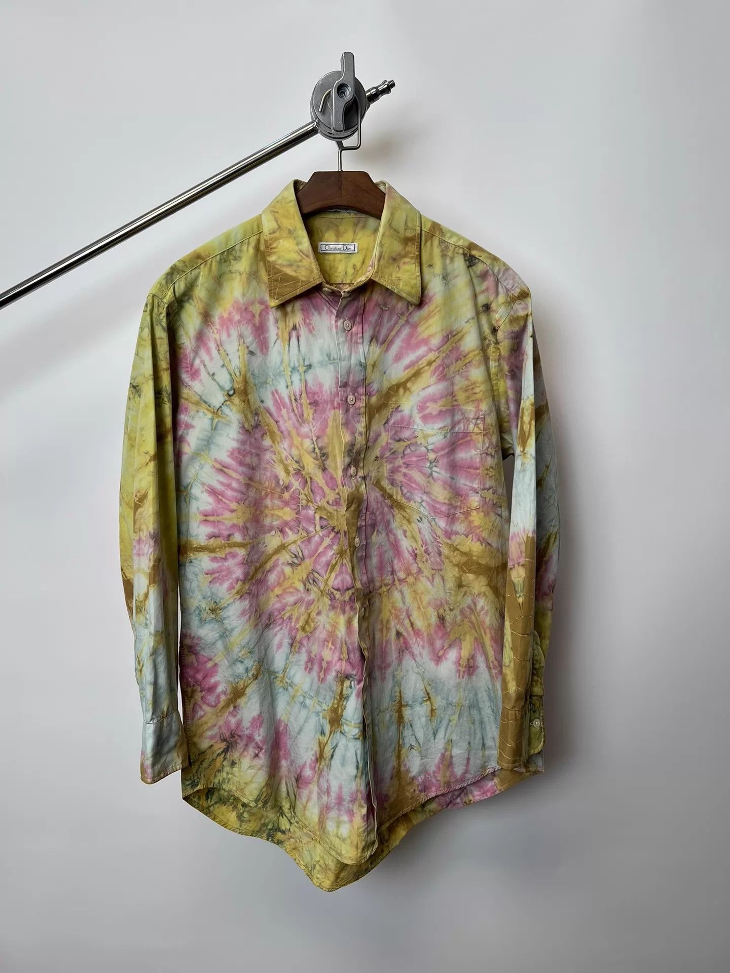 Dior Christian Dior sports rare tie-dye print shirt L Size US L / EU 52-54 / 3 - 1 Thumbnail
