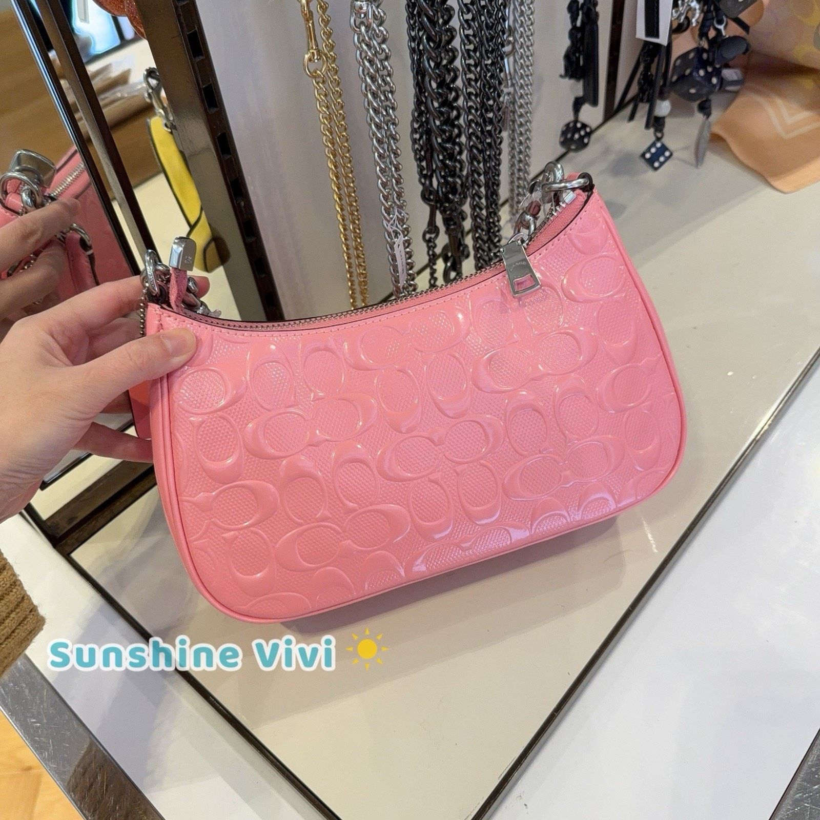 Coach NWT Coach CDA98 Teri Shoulder Bag Leather Heart Charm Pink Size ONE SIZE - 4 Thumbnail