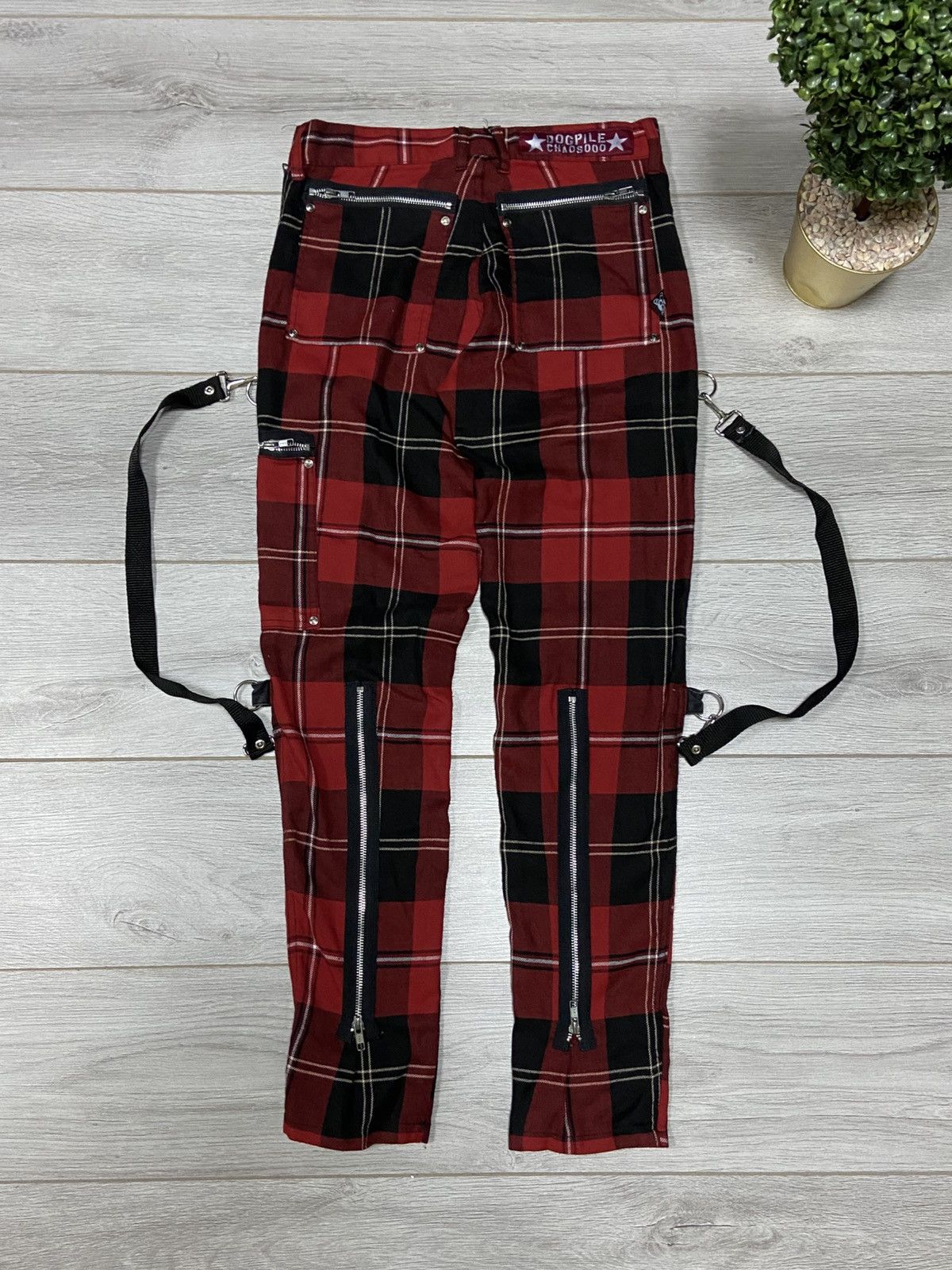 Vintage Vintage Punk Dog pile Pleated pants chaos check up strictly Size US 30 / EU 46 - 8 Thumbnail