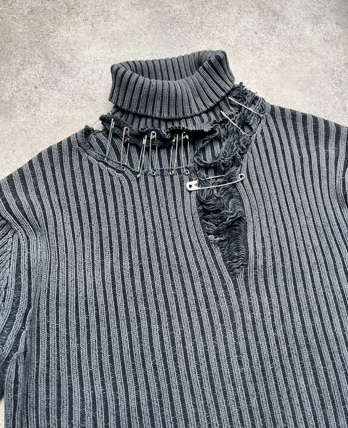 Dolce & Gabbana Dolce & Gabbana distressed chained knit sweater Size US L / EU 52-54 / 3 - 4 Thumbnail