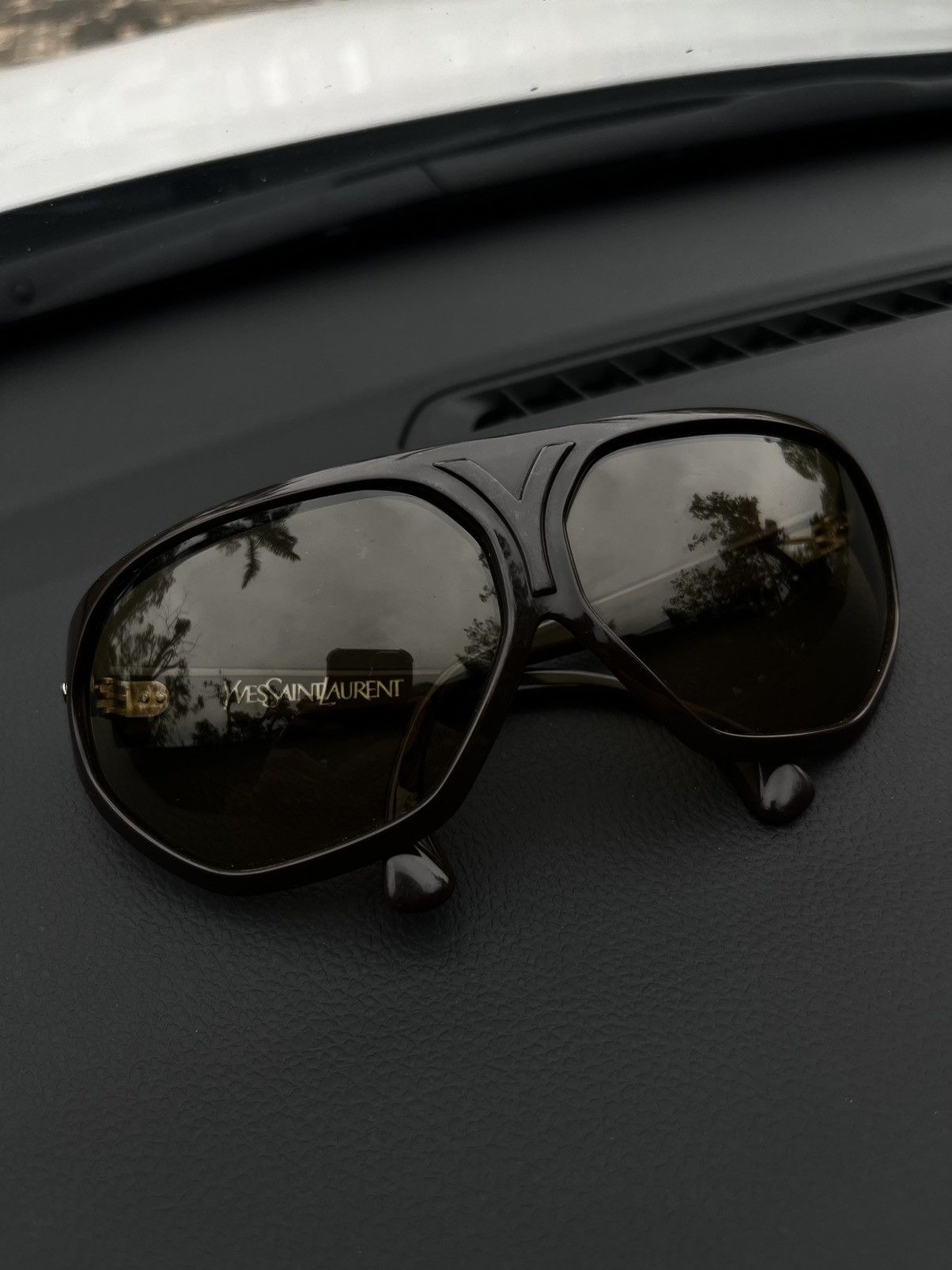 Yves Saint Laurent Yves Saint Laurent Sunglasses Size 30 - 2 Thumbnail