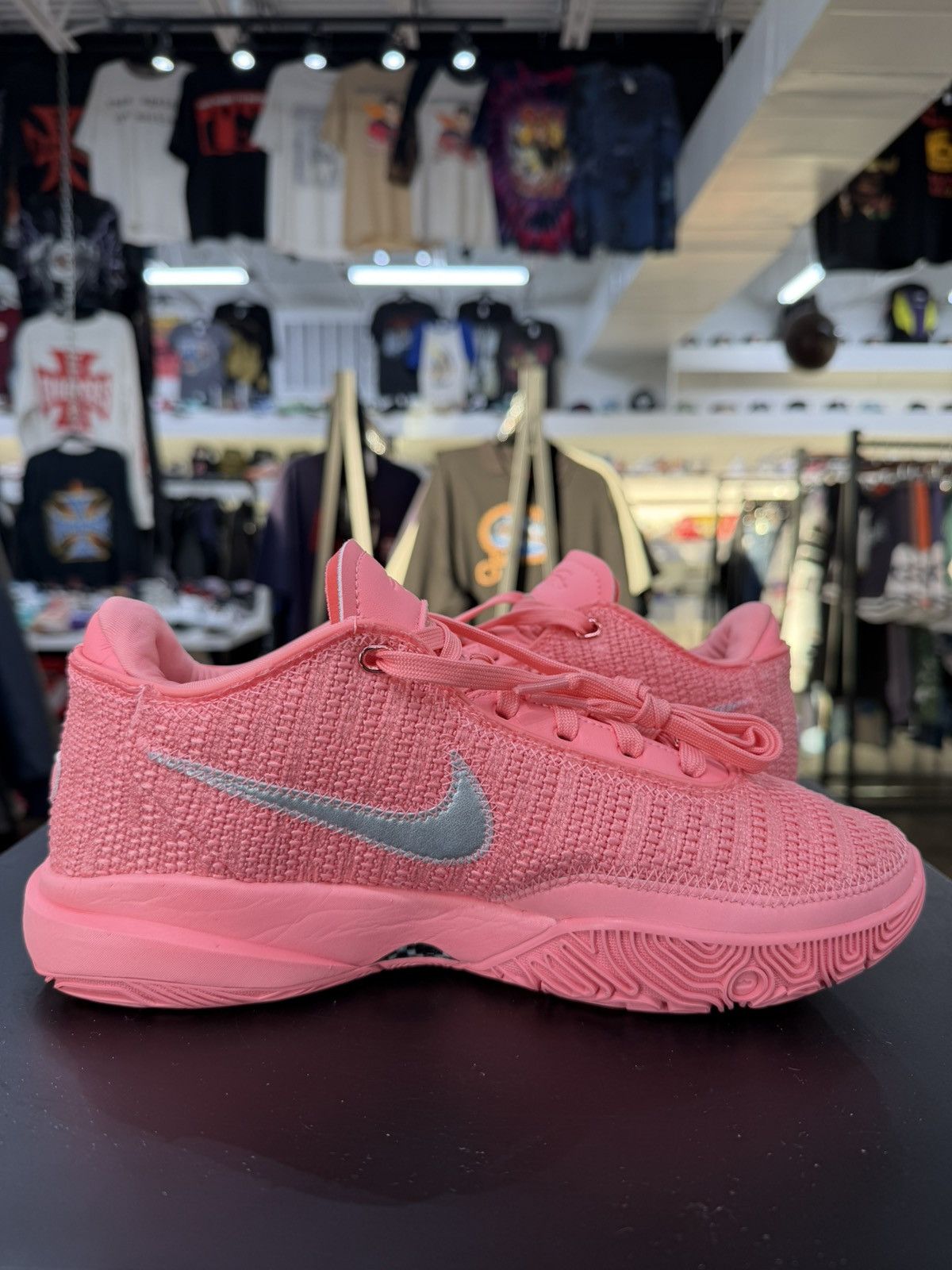 Nike Nike Lebron 20 Pink Diamond Size 8 (2025) Size US 8 / EU 41 - 3 Thumbnail