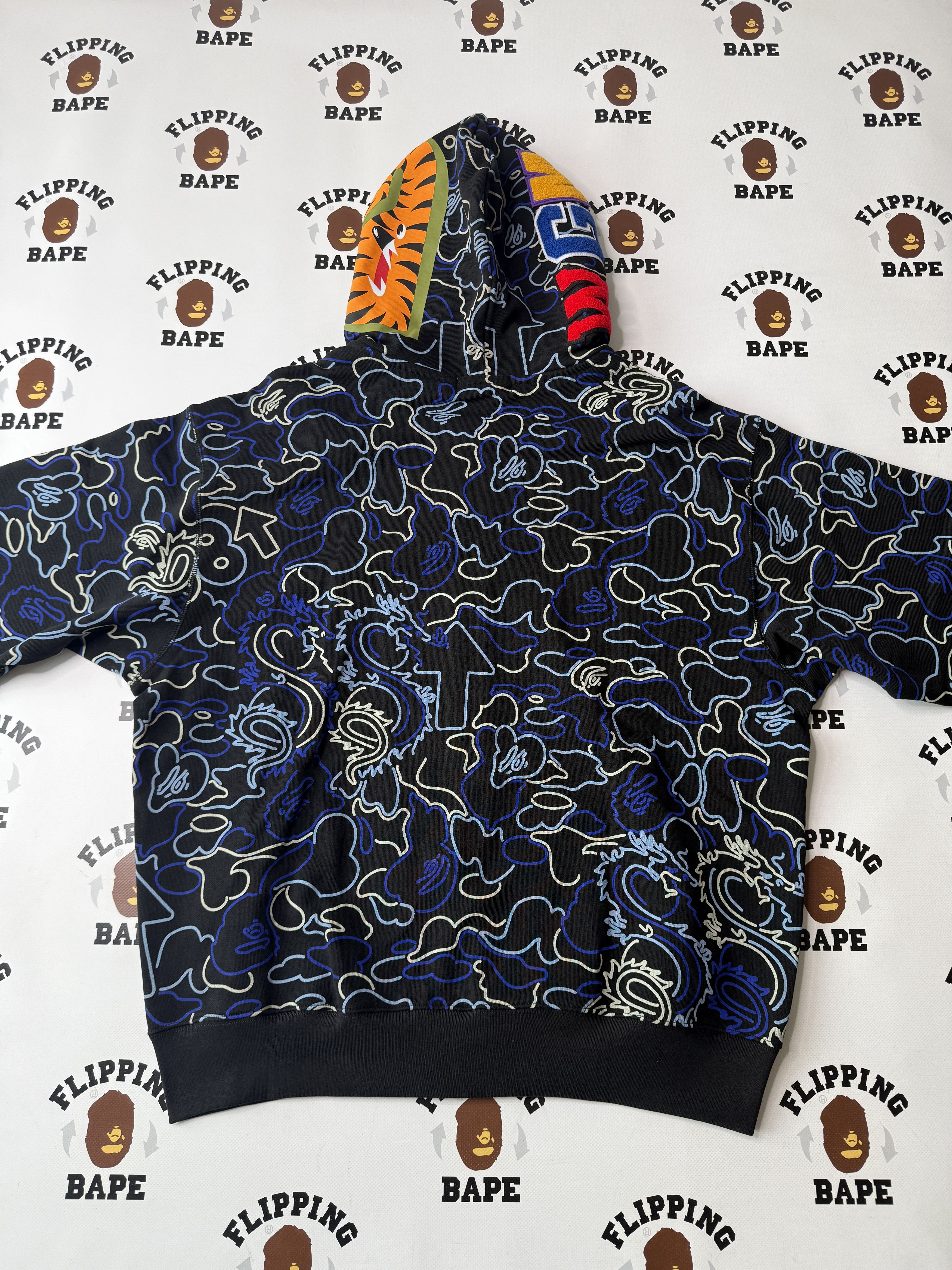 Bape BAPE X 88RISING GLOW IN THE DARK CAMO SHARK FULL ZIP HOODIE Size US L / EU 52-54 / 3 - 7 Thumbnail