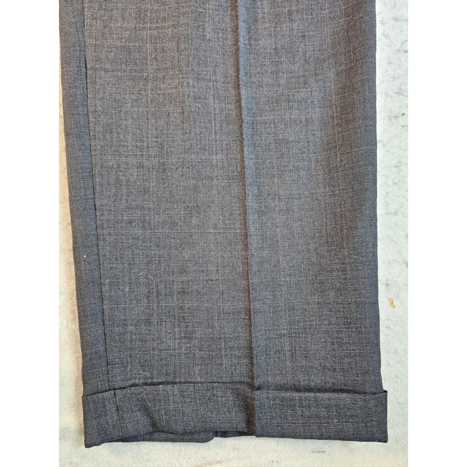 Ralph Lauren VINTAGE Lauren By RALPH LAUREN 2 Piece Suit Mens 44 Short 33x29 Grey Wool Classic 100% Wool Business Formal Party/Cocktail Travel Wedding Mens Size US 44 / EU 60 - 5 Thumbnail