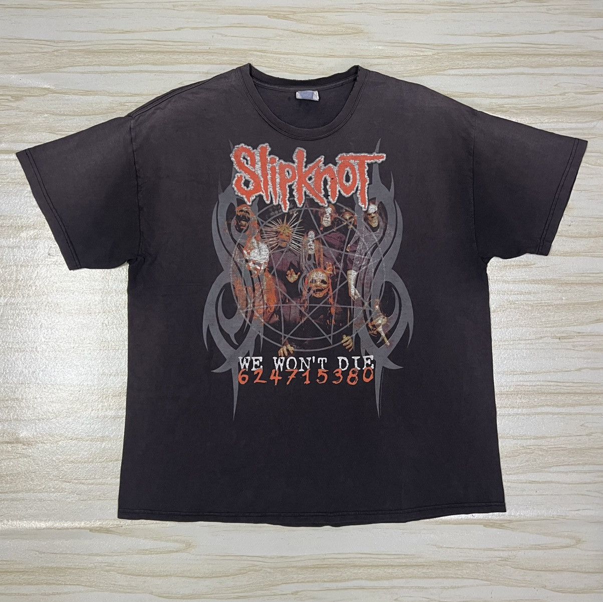 Band Tees 00s Slipknot We Won’t Die Sun Faded Vintage Tee Size US XL / EU 56 / 4 - 1 Thumbnail