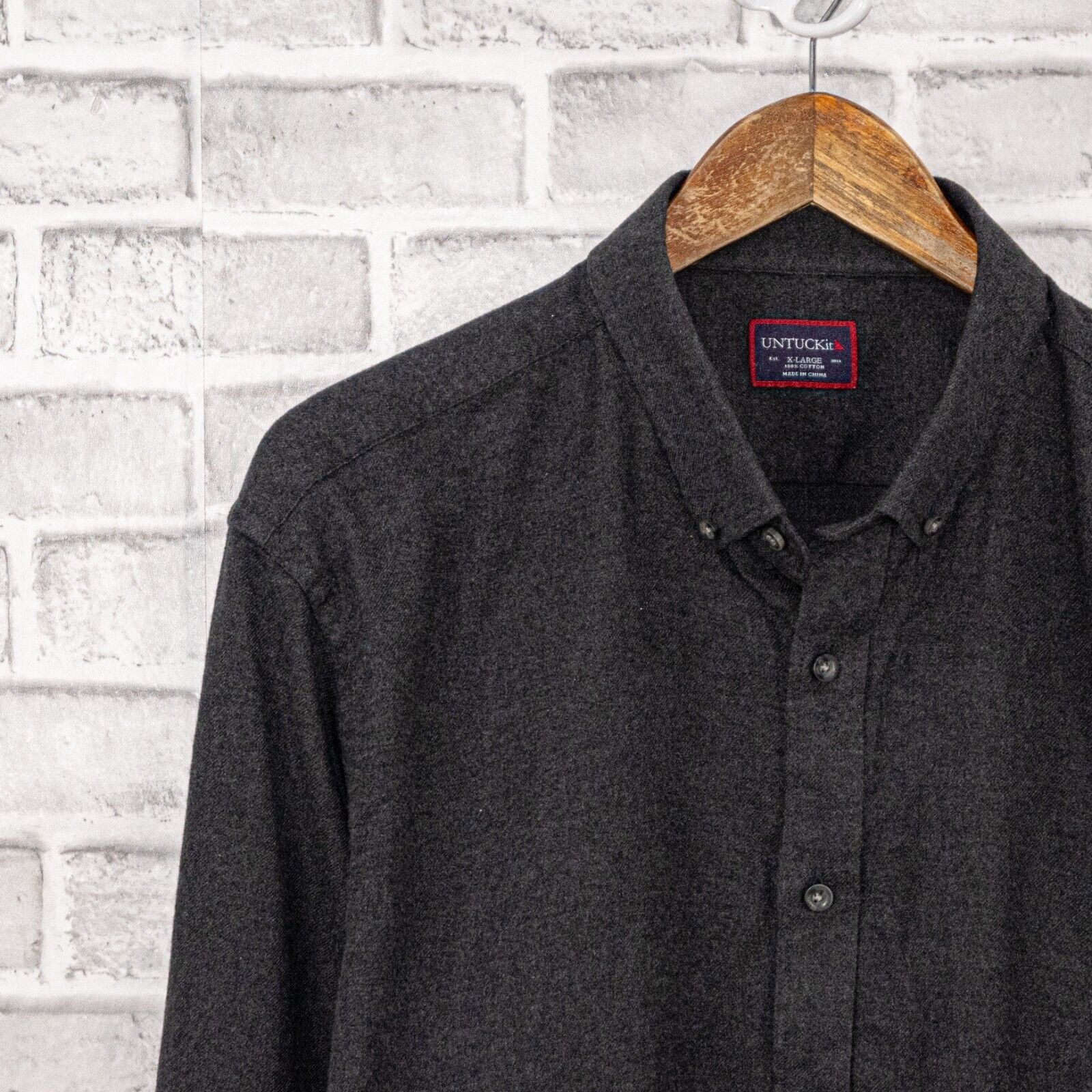 UNTUCKit UNTUCKit Button Down Brushed Cotton Shirt Long Sleeve Gray Size US XL / EU 56 / 4 - 5 Thumbnail