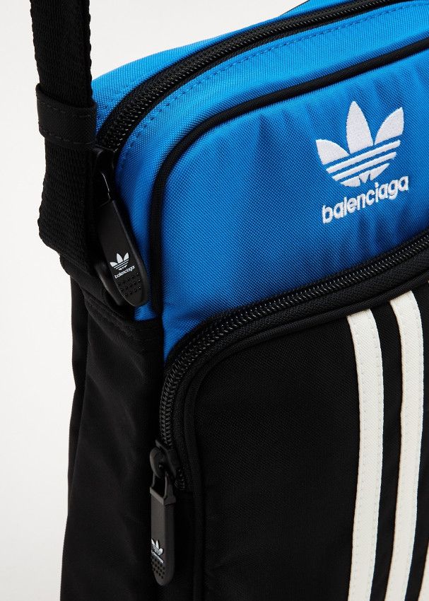 Balenciaga o1mt1gz0824 Size: OS / Small Crossbody Messenger Bag Size ONE SIZE - 2 Thumbnail