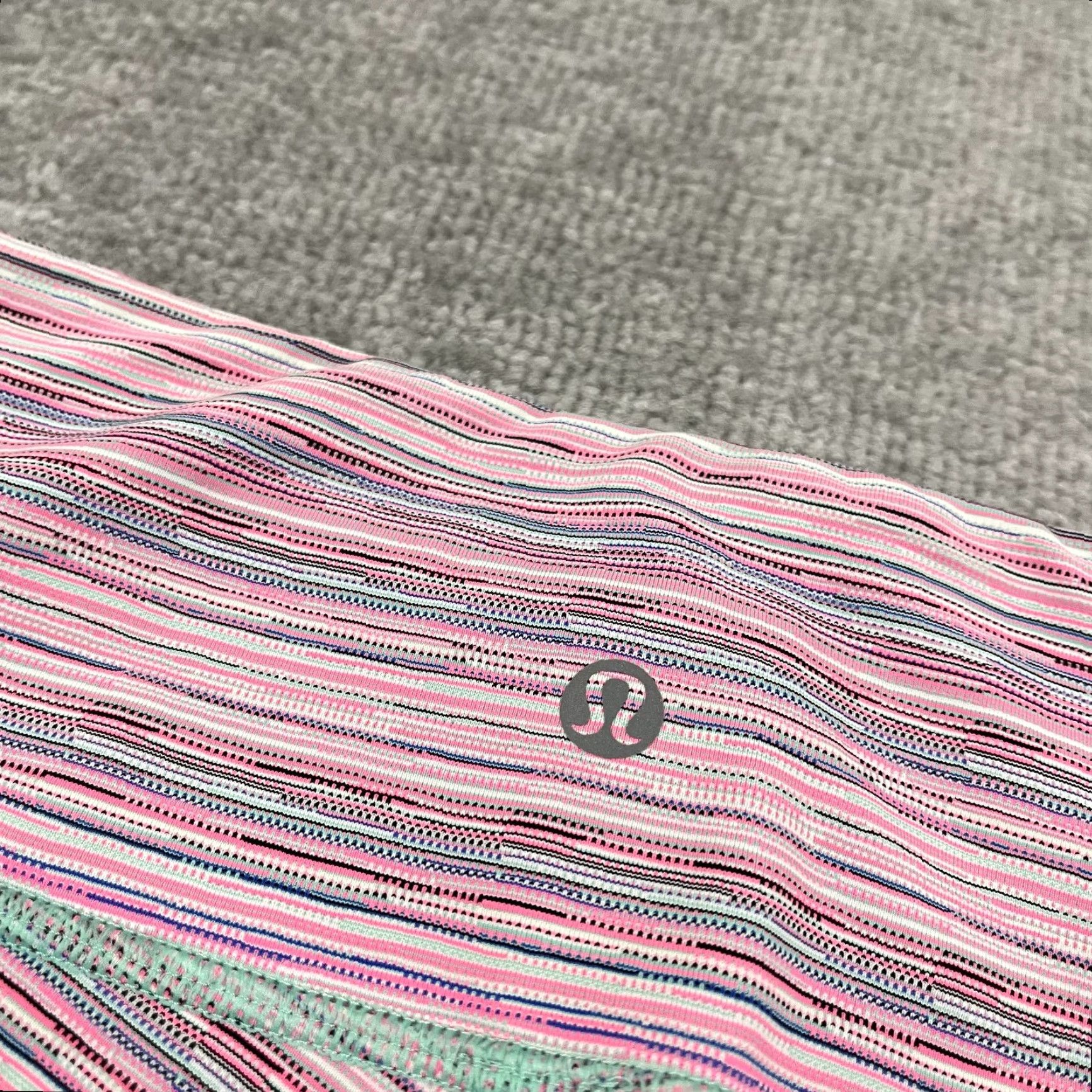 Lululemon VINTAGE? No. Lululemon Wunder Under Crop II Womens Sz 6 W26 L21 Pink Stripe Active Yoga Gym Size ONE SIZE - 2 Thumbnail