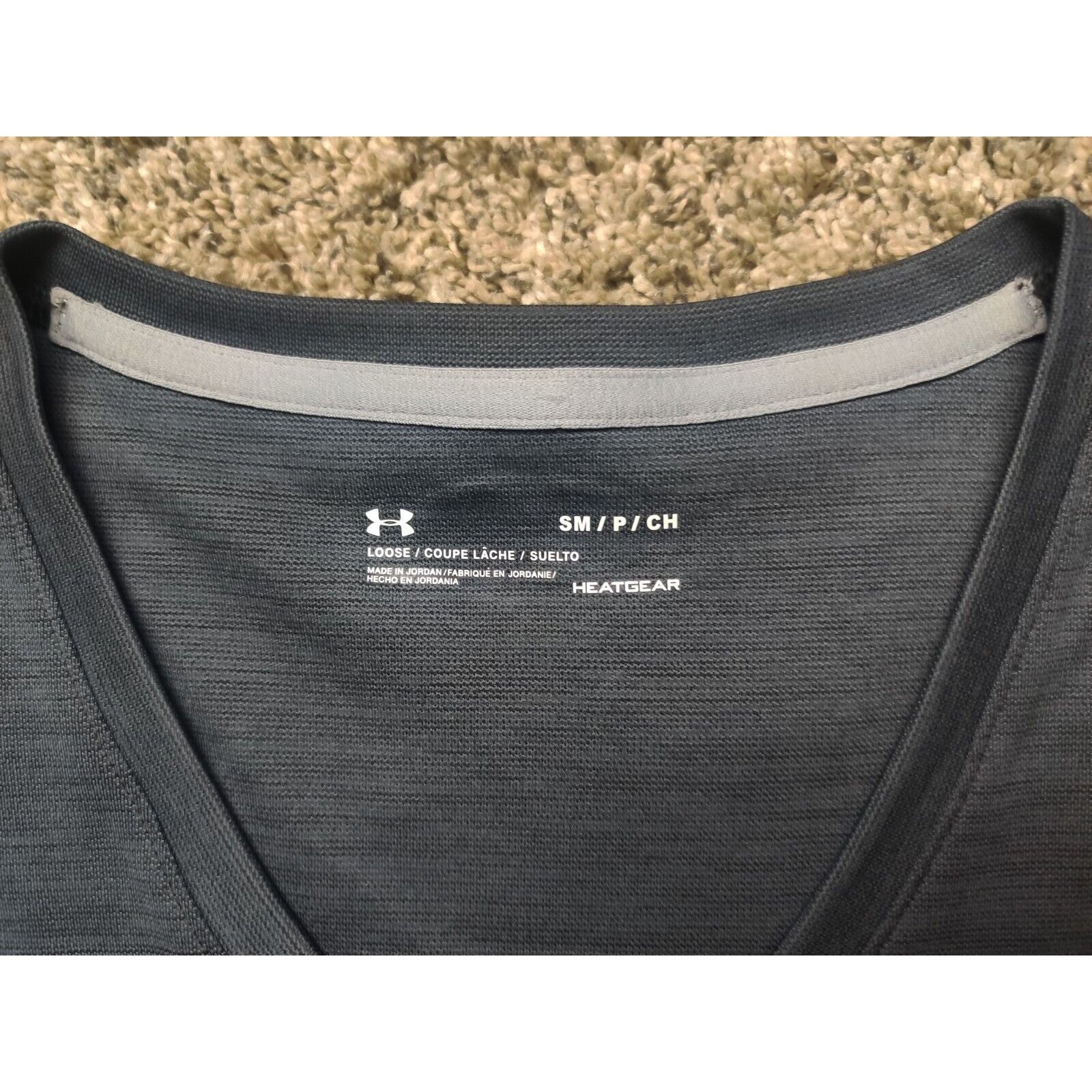 Under Armour Under Armour Shirt Adult Womens Small Gray V-Neck Size S / US 4 / IT 40 - 3 Thumbnail