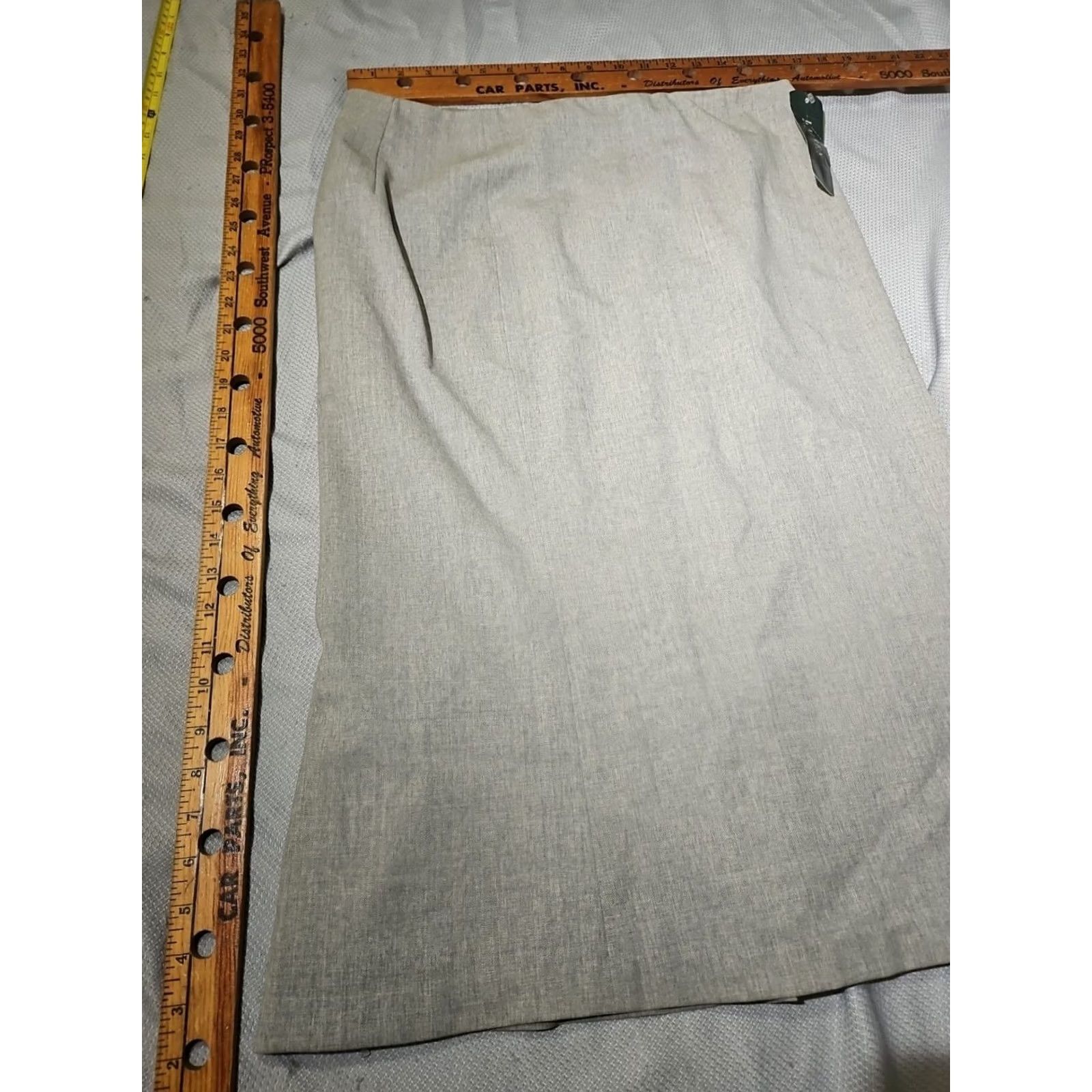 Ralph Lauren VINTAGE? No. Lauren Ralph Lauren Skirt Women Midi Beige Wool Lined Zip Nwt 12 Luxury Preppy Size 34" / US 12 / IT 48 - 4 Thumbnail