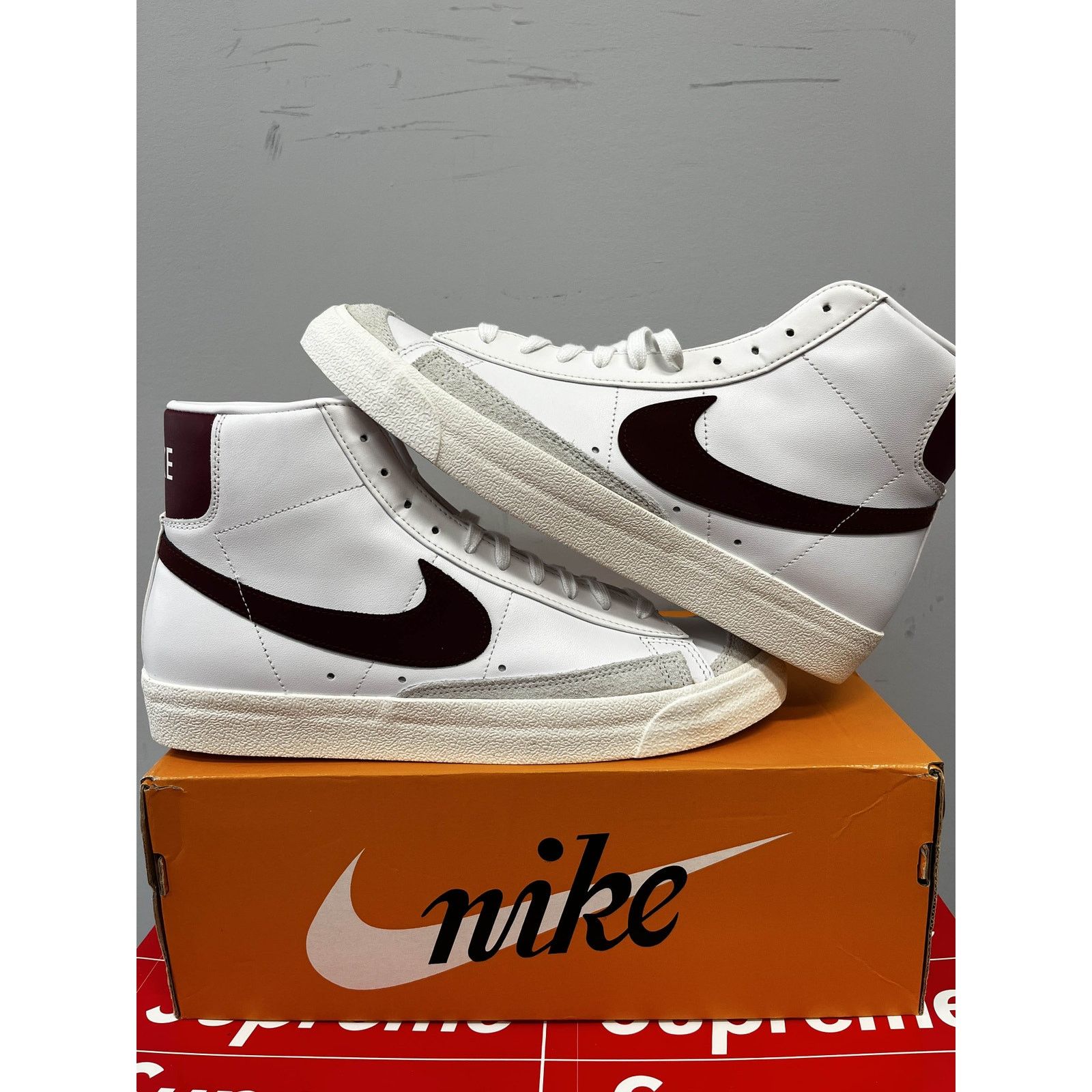 Nike Nike Blazer Mid 77 White Team Red Size 8 BRAND NEW SHIPS NOW Size US 8 / EU 41 - 5 Thumbnail