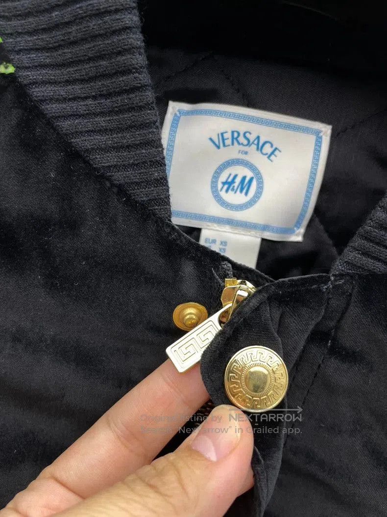 Versace Versace x H&M Velvet Graphic Jacket. Size US XS / EU 42 / 0 - 3 Thumbnail
