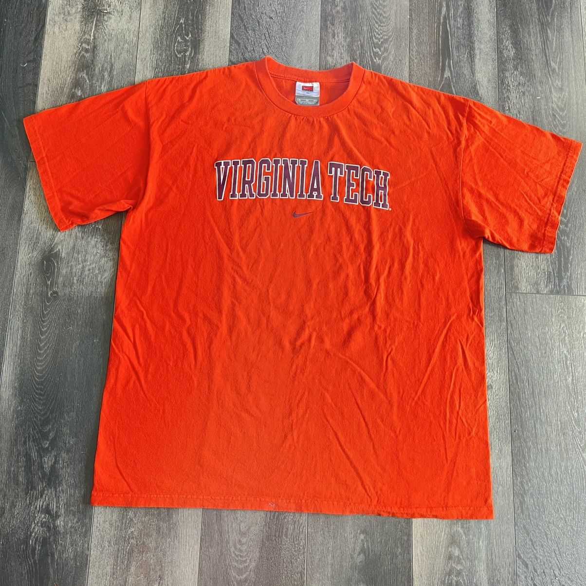 Nike Vintage Y2K Nike Virginia Tech Center Swoosh Logo Tee Shirt Size US XL / EU 56 / 4 - 2 Thumbnail
