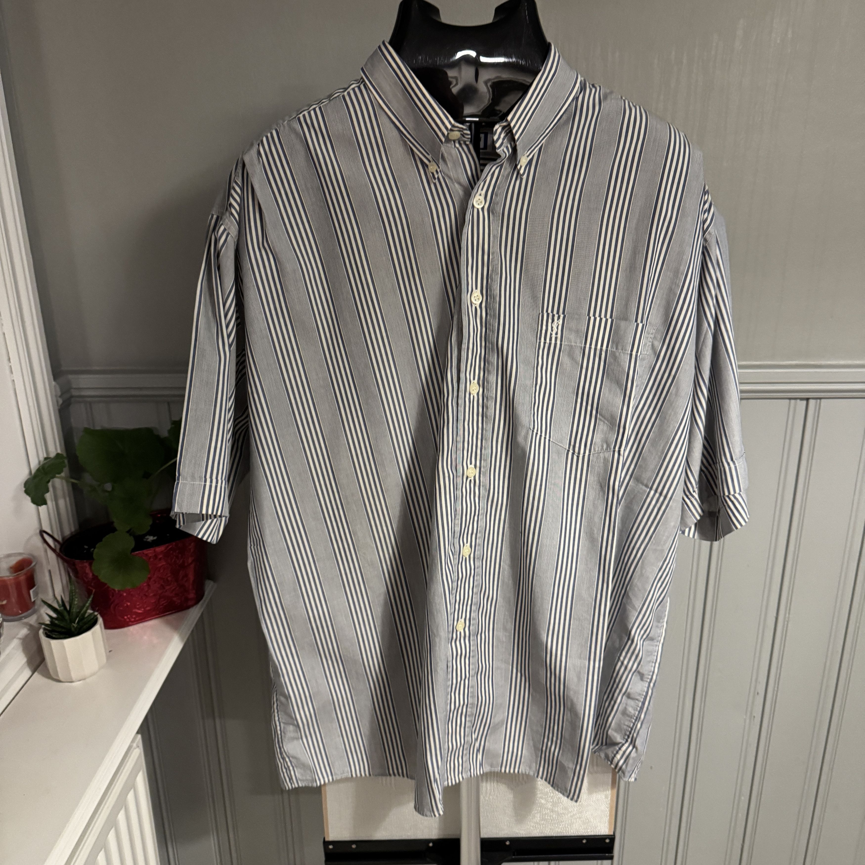 Yves Saint Laurent Yves Saint Laurent Short Sleeve Shirt Size US L / EU 52-54 / 3 - 1 Thumbnail