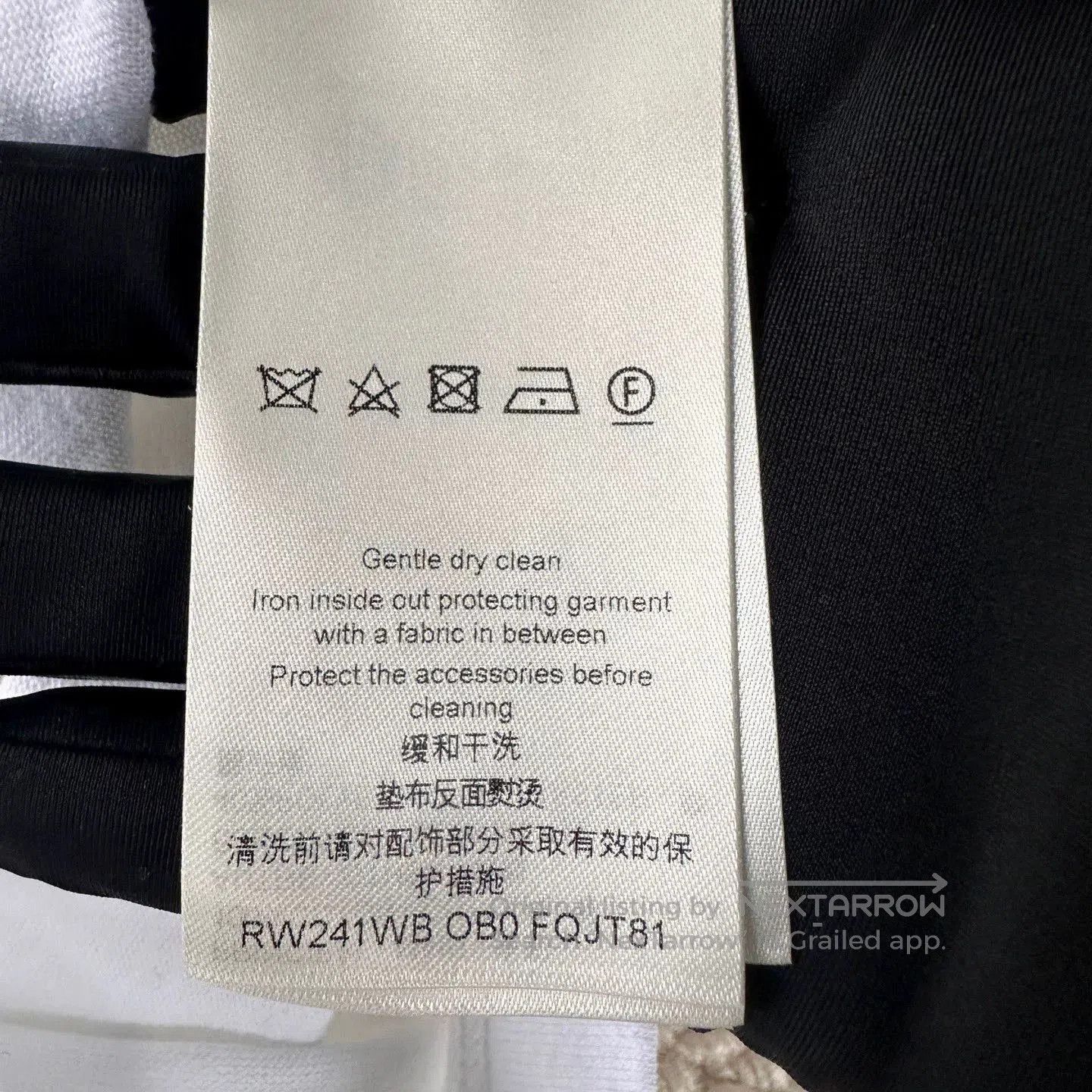 Louis Vuitton Louis Vuitton SS24 Logo Embroidery Crewneck T. Size US S / EU 44-46 / 1 - 4 Thumbnail