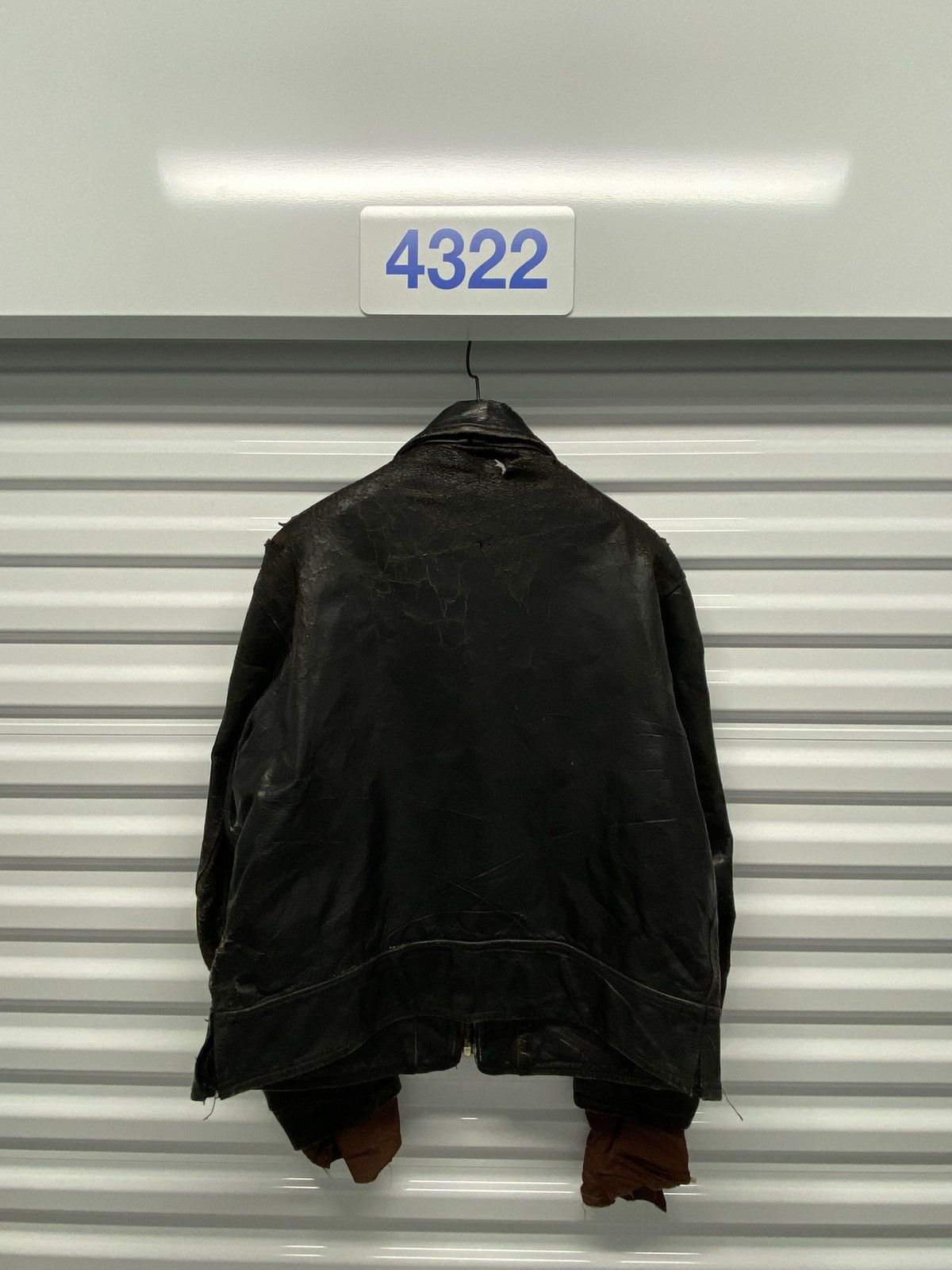 Vintage Enfants Riche Déprimés Style THRASHED 60s leather jacket Size US M / EU 48-50 / 2 - 12 Thumbnail