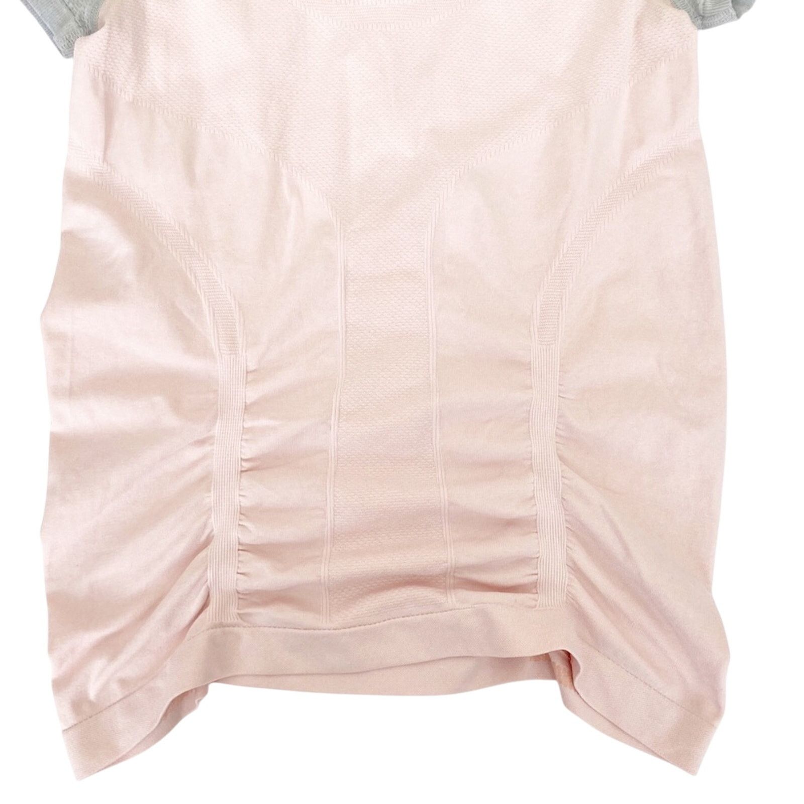 Other Athleta Color Block Fast Track Tee Ruched Pink Gray Sz XS Size XS / US 0-2 / IT 36-38 - 7 Thumbnail