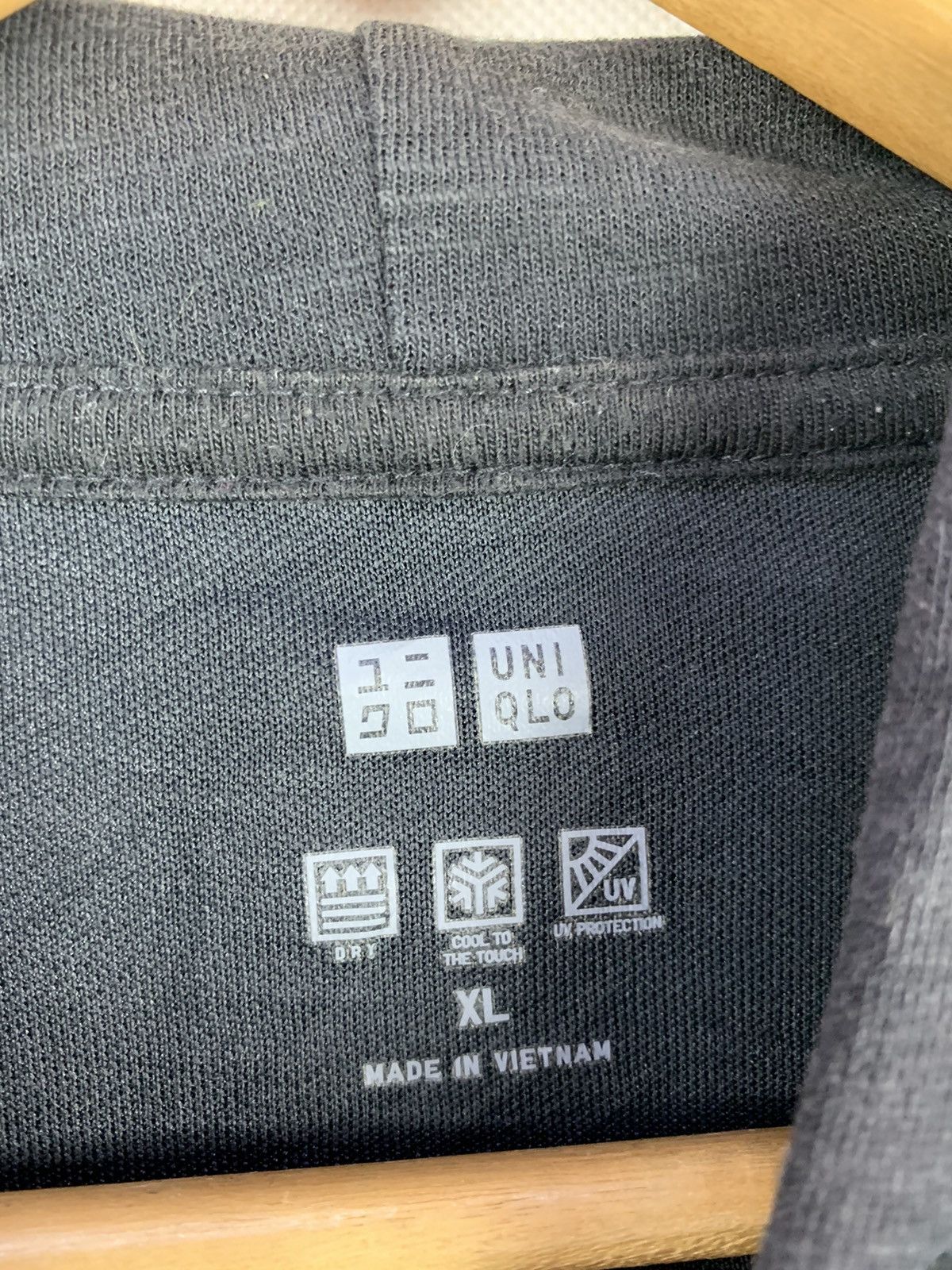 Japanese Brand Steals! Uniqlo Airism Full Black Hoodie Sweater Size US L / EU 52-54 / 3 - 7 Thumbnail