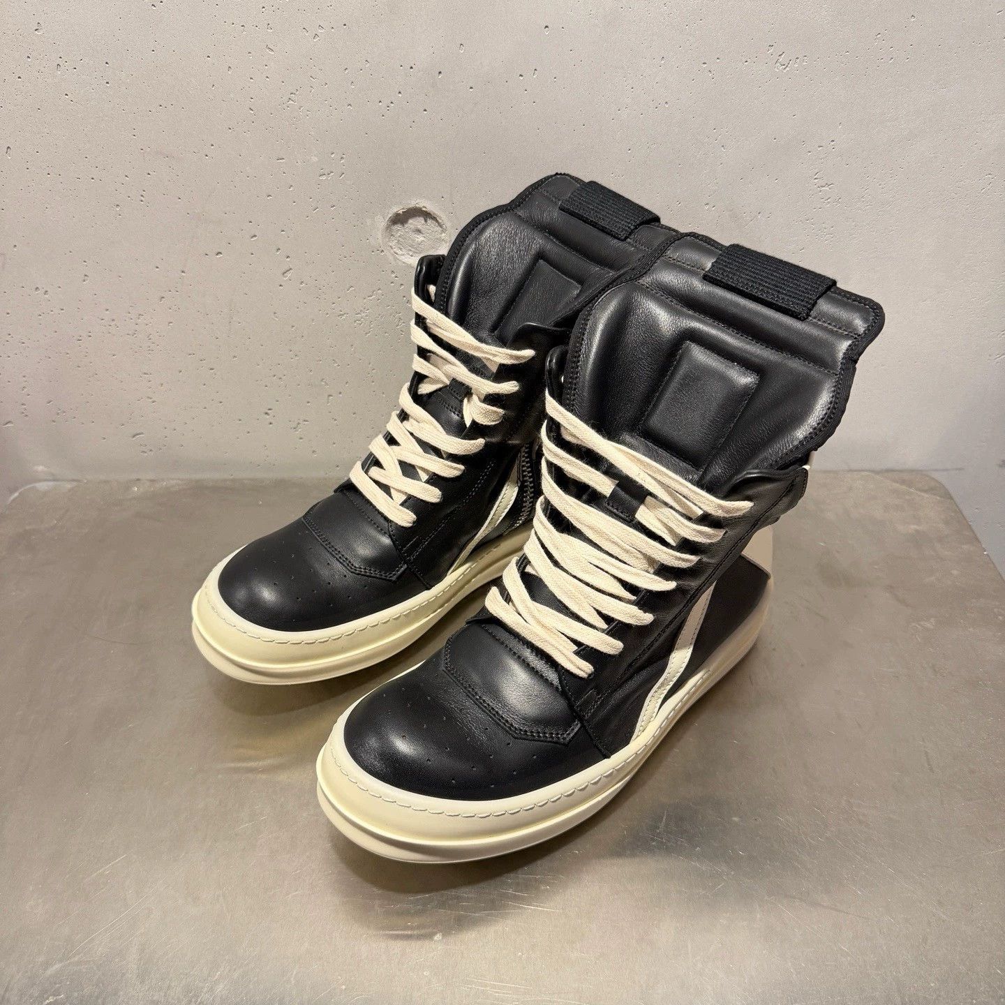 Rick Owens Rickowens RO main line black and white inverted triangle Size US 7 / IT 37 - 2 Thumbnail
