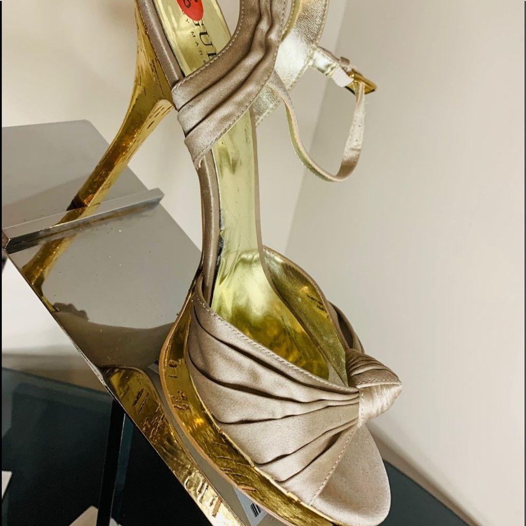 Other 💲💲SALE💲💲 Guess Beige Satin sandals size 8.5 Size US 8.5 / IT 38.5 - 4 Thumbnail