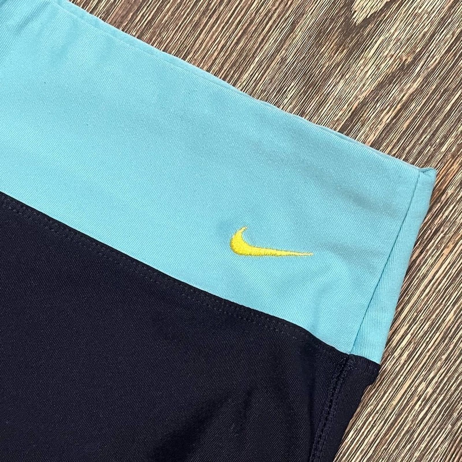 Nike Nike Fit Dry Womens Capri Pants Swoosh Mid-Rise Navy Blue S Size 25" / US 0 / IT 36 - 2 Thumbnail