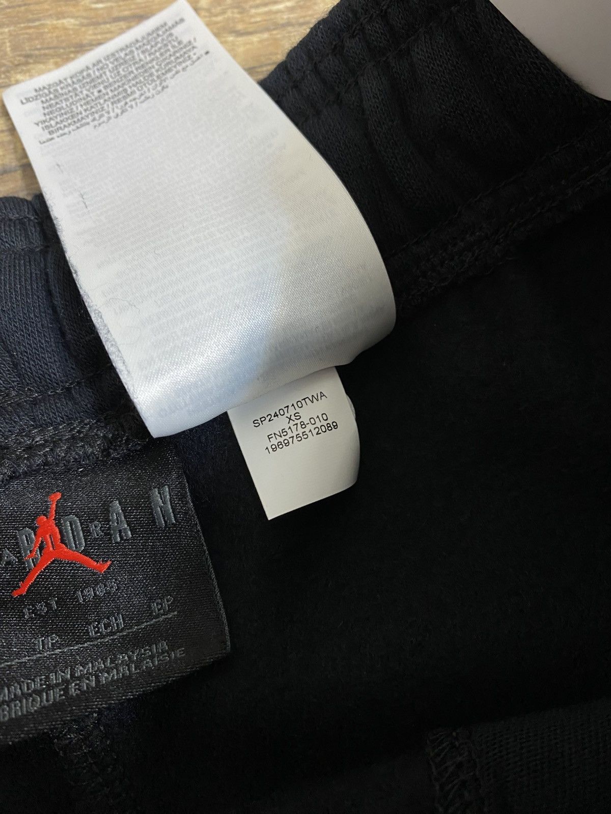 Jordan Brand Jordan x PSG Gold Logo Sweatpants VERY RARE NWT XS Size US 31 - 3 Thumbnail