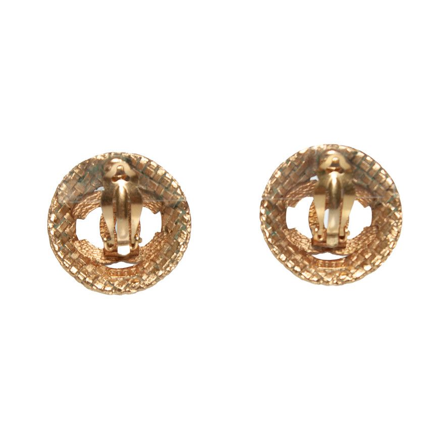Chanel Chanel, woven CC clip on cutout earrings in gold Size ONE SIZE - 2 Thumbnail