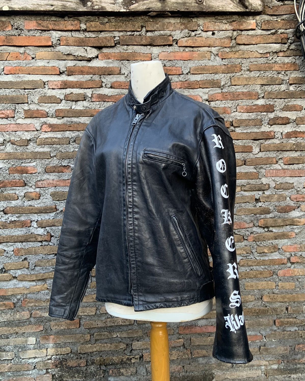 Schott × Vintage Vtg Schott “TRIUMPH” Destressed Cafe Racer Leather Jacket Size US M / EU 48-50 / 2 - 2 Thumbnail