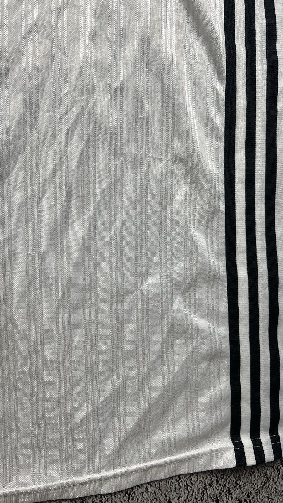 Adidas VTG 90’s adidas originals vintage jersey t shirt template Size US XL / EU 56 / 4 - 6 Thumbnail