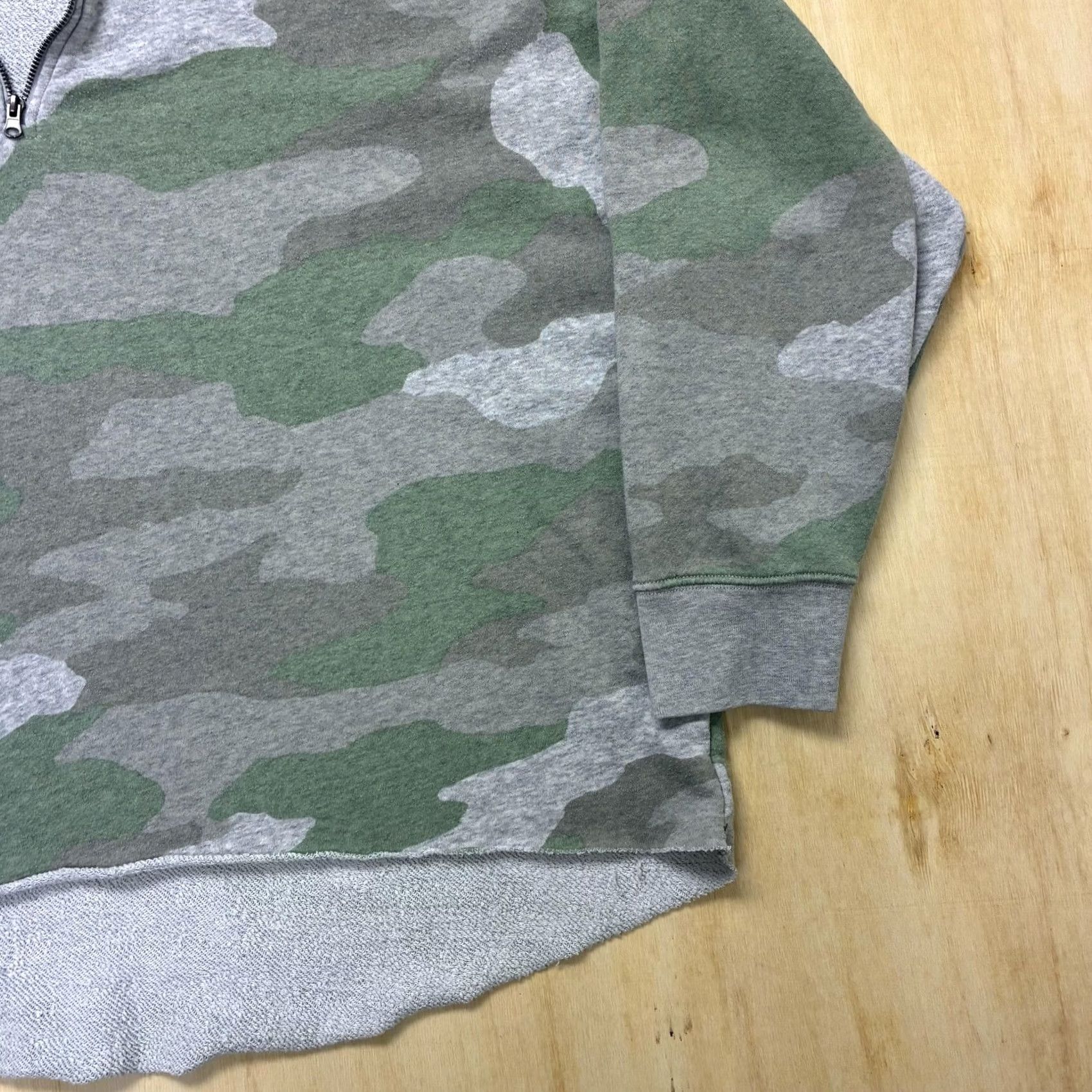 Vintage Aerie Sweatshirt Womens XL Green Camouflage 1/4 Zip Pullover Terry Long Sleeve Size XL / US 12-14 / IT 48-50 - 2 Thumbnail