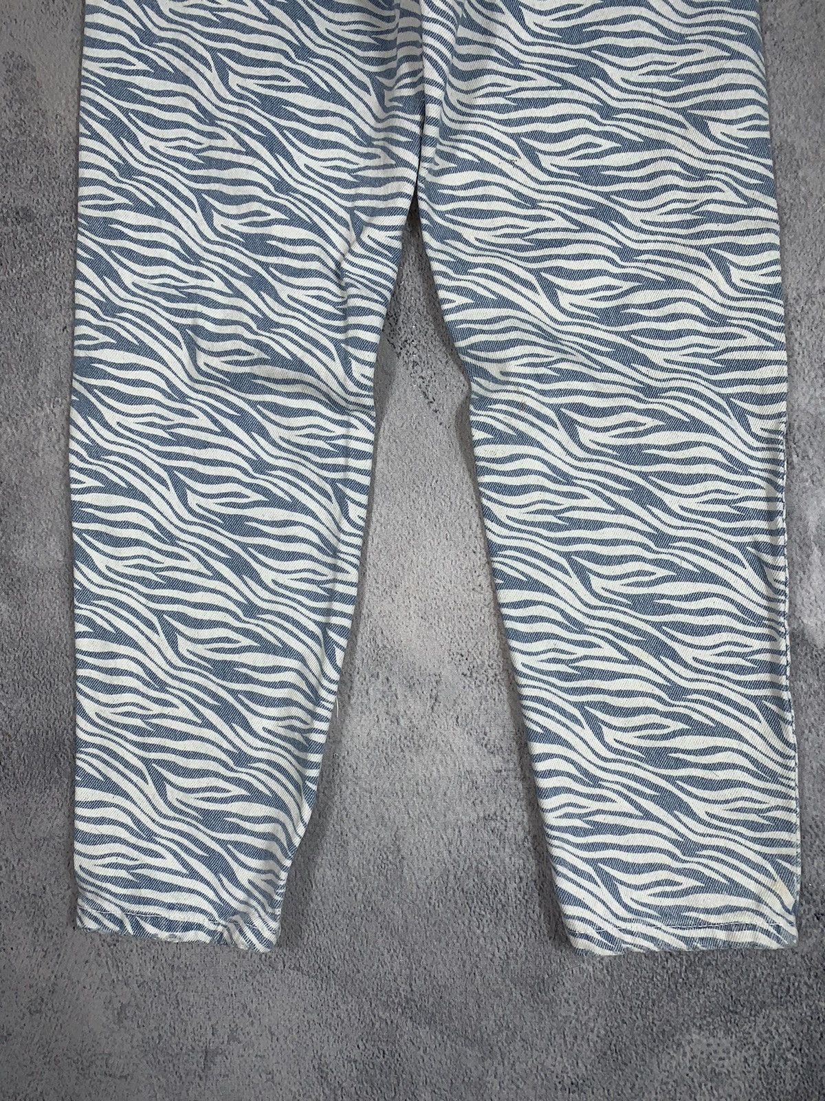 Japanese Brand × Vintage Vintage Y2K mom zebra denim pants trousers size japanese 24 Size 24" / US 00 / IT 34 - 3 Thumbnail