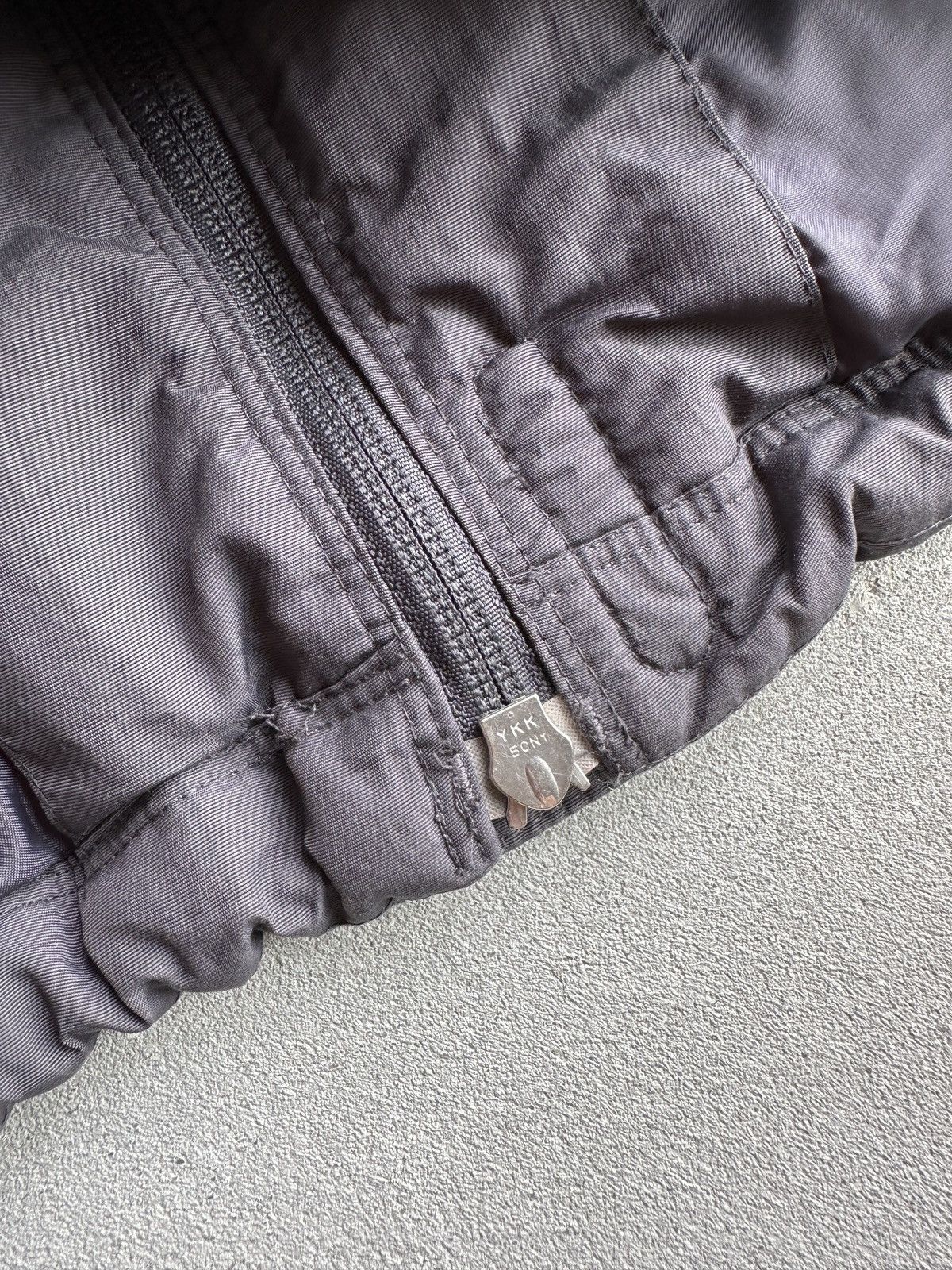 Nike Vintage Y2K Nike Puffer Jacket Big Swoosh 2000s Size US M / EU 48-50 / 2 - 9 Thumbnail