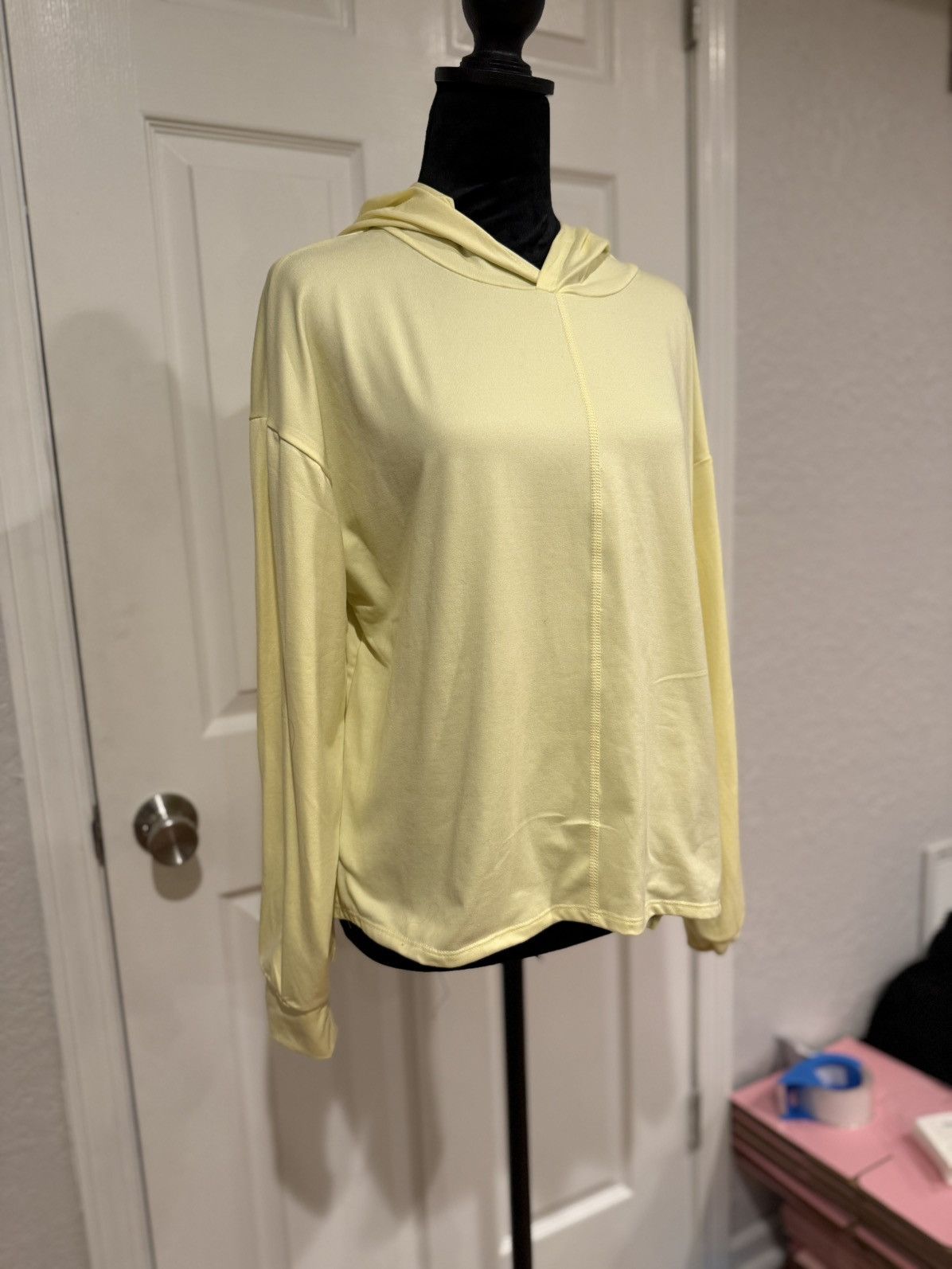 Athleta Athleta Women’s Yellow Jersey Hoodie Size Medium Size M / US 6-8 / IT 42-44 - 5 Thumbnail
