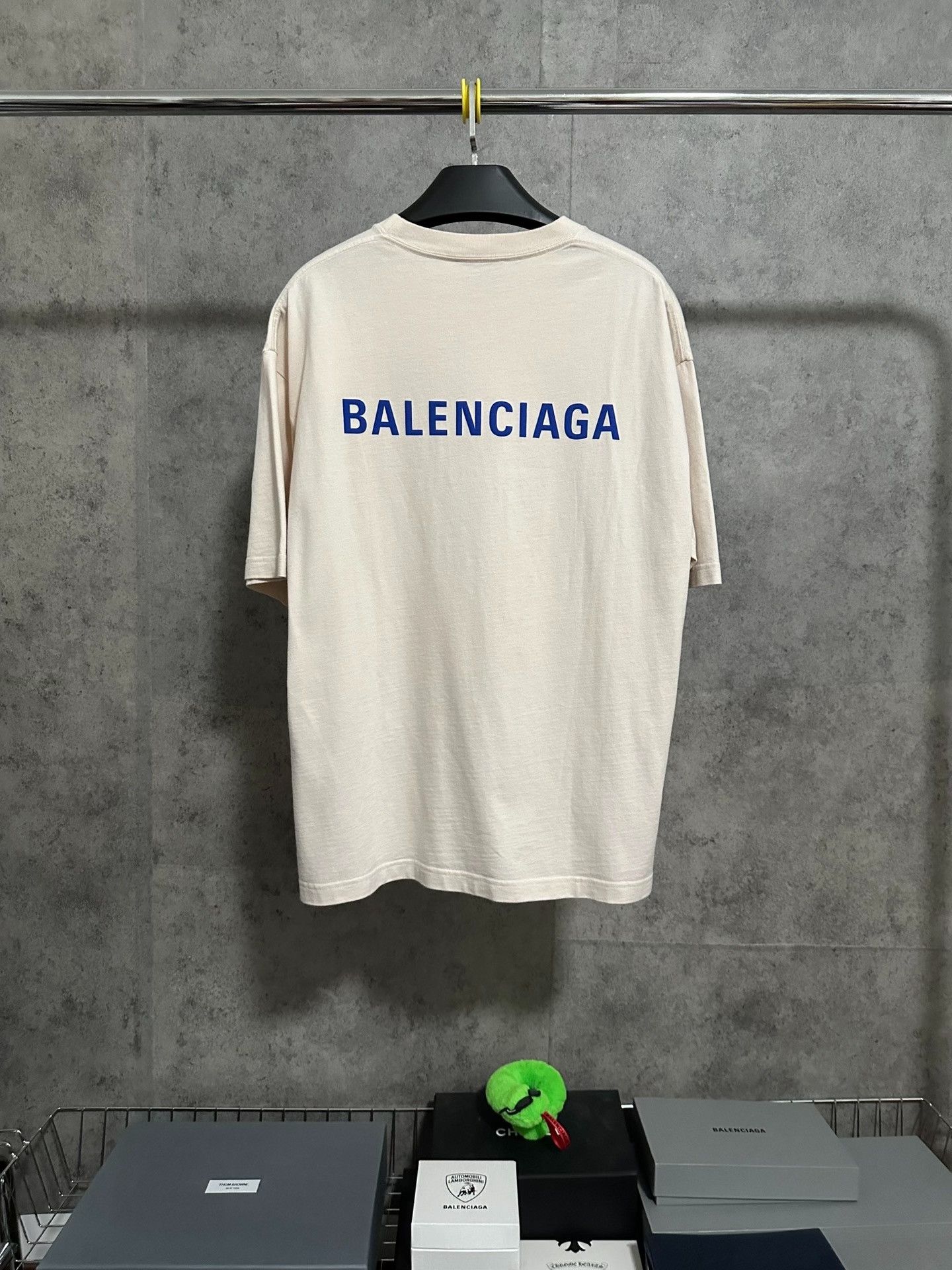 Balenciaga Balenciaga Short-Sleeve Logo Print T-Shirt Size US L / EU 52-54 / 3 - 4 Thumbnail
