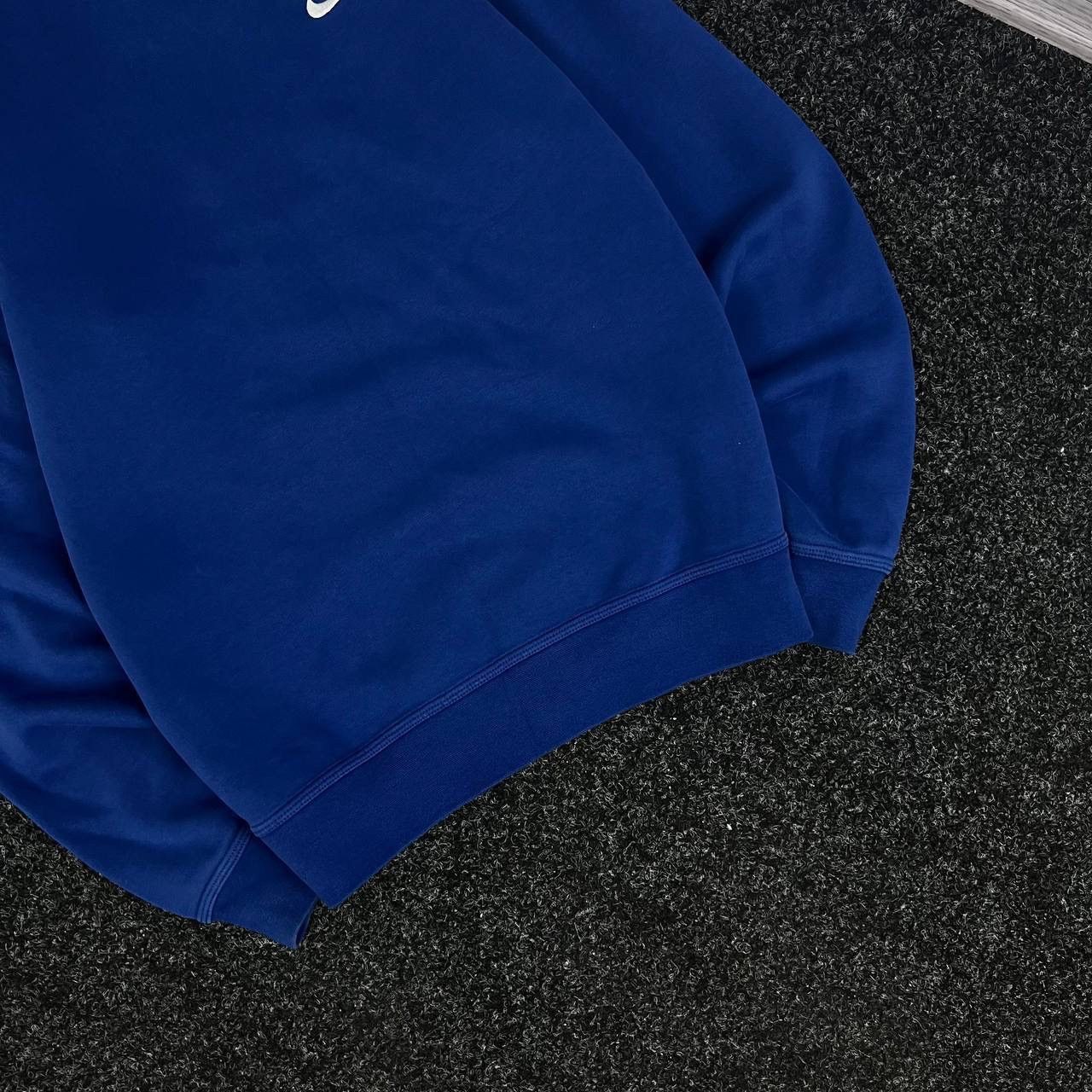 Nike Nike sweatshirt mini swoosh y2k style streetwear Size US S / EU 44-46 / 1 - 3 Thumbnail