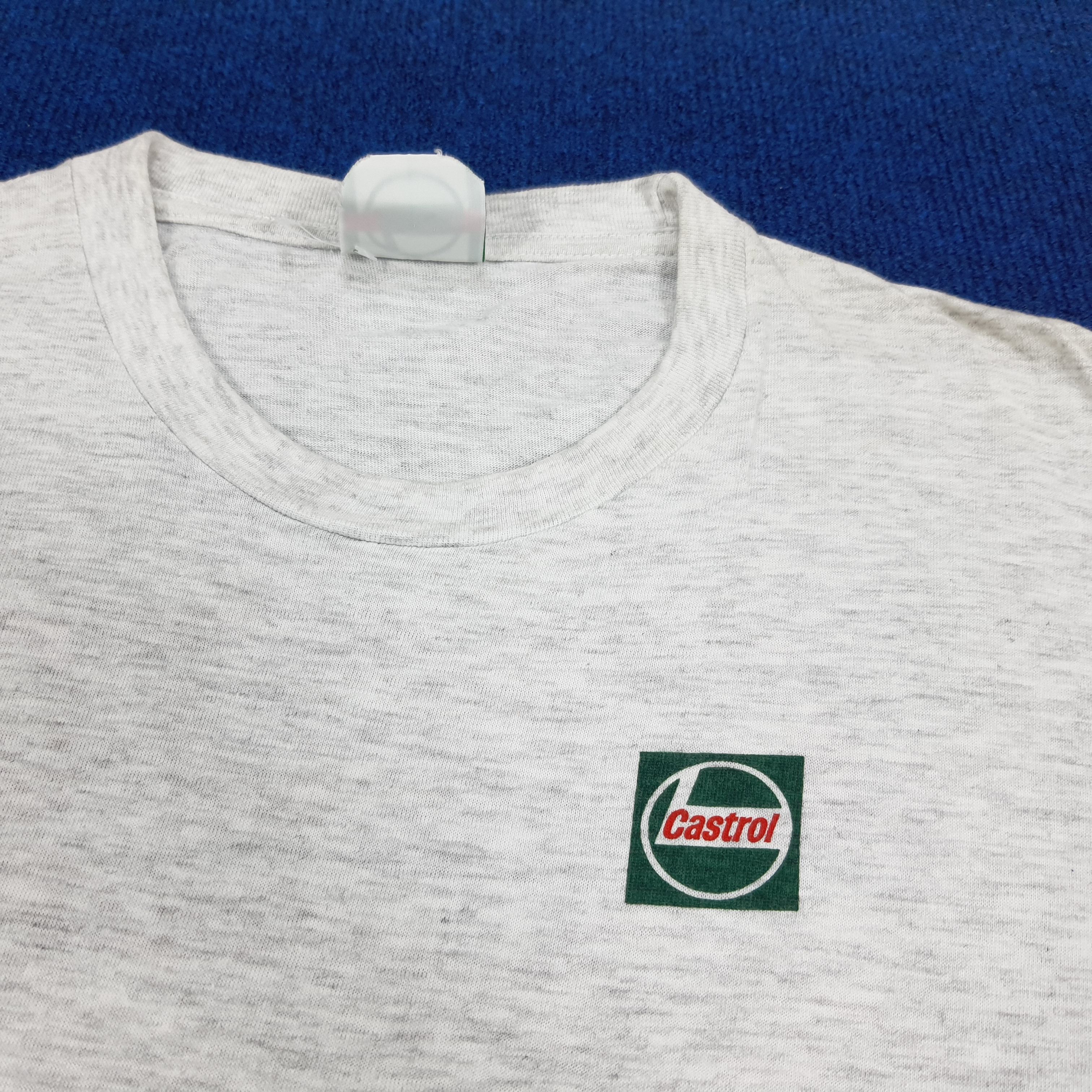 Vintage Vintage Castrol Racing Motor Oil Motorsports Tshirt Size US M / EU 48-50 / 2 - 4 Thumbnail