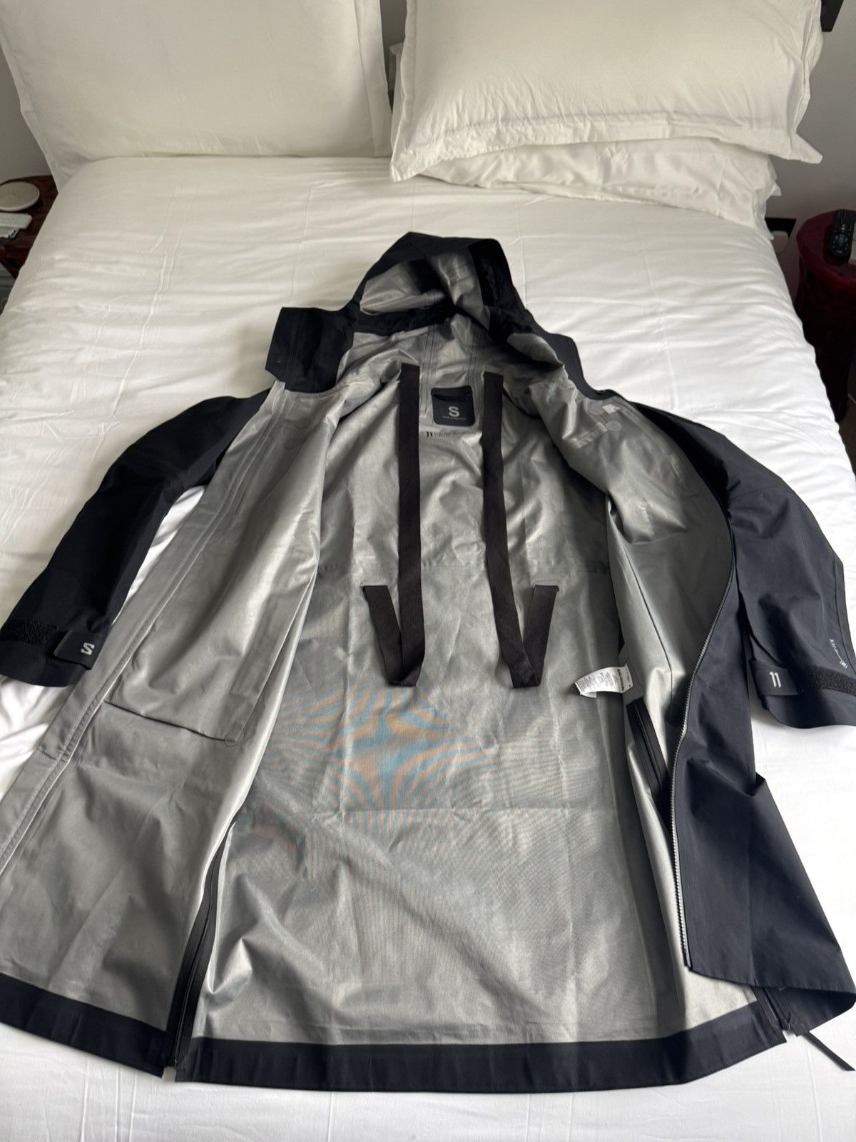 11 By Boris Bidjan Saberi × Salomon Black raincoat Size US S / EU 44-46 / 1 - 10 Thumbnail