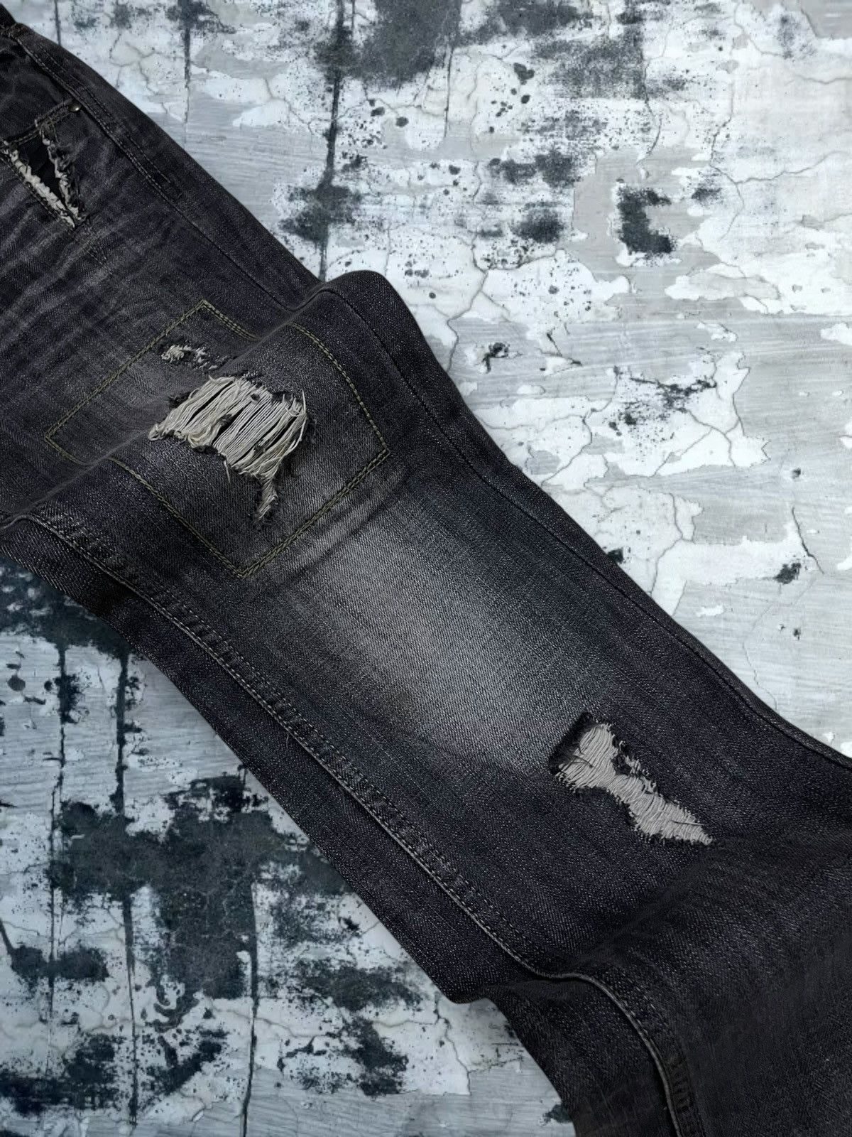 Tornado Mart Vintage 1990s Og Japan Designer RattleTrap Distressed Denim Size US 29 - 9 Thumbnail