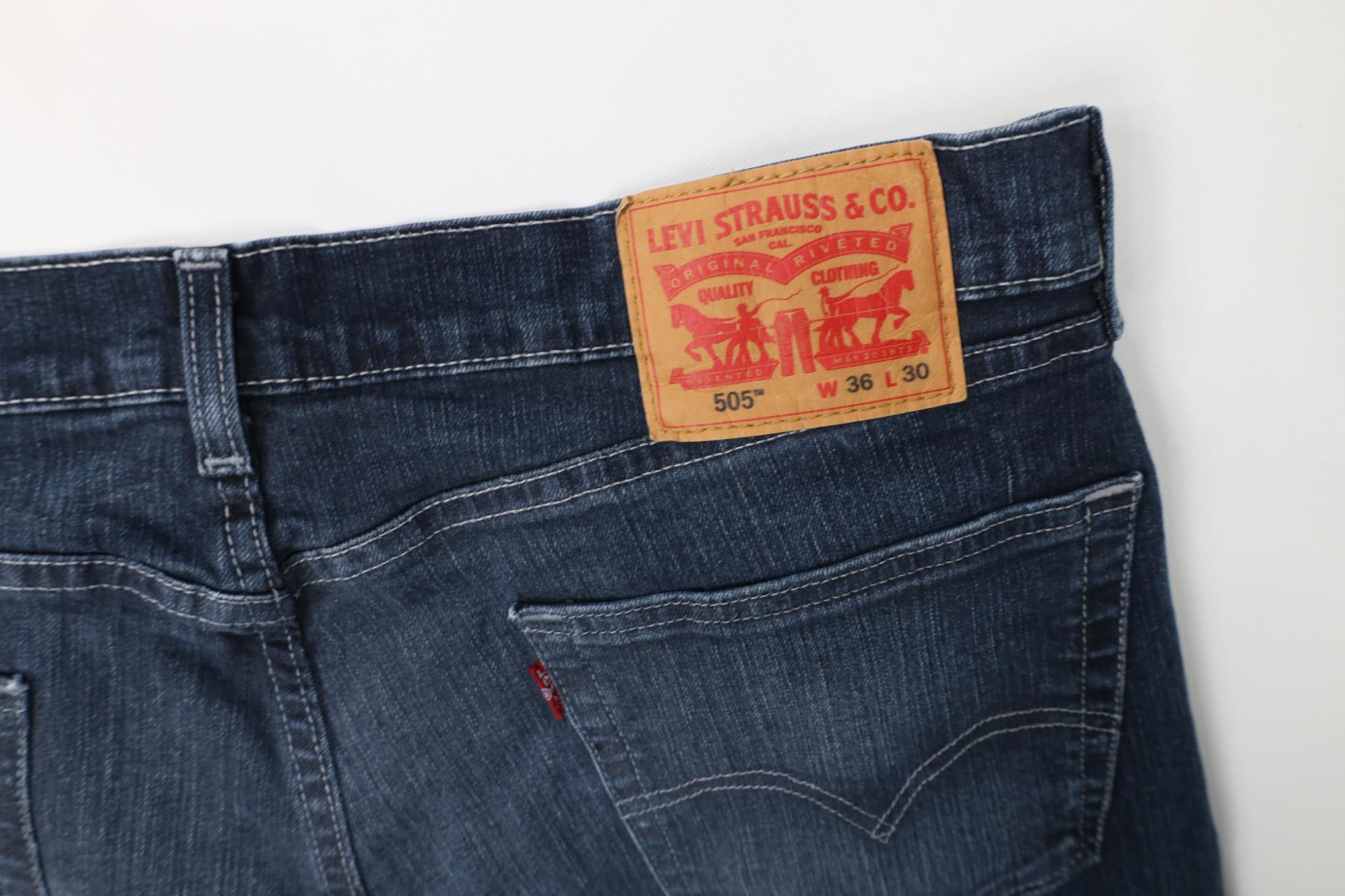 Levi's Vintage Y2K Levis 505 Regular Straight Leg Denim Jeans Blue Size US 36 / EU 52 - 14 Thumbnail