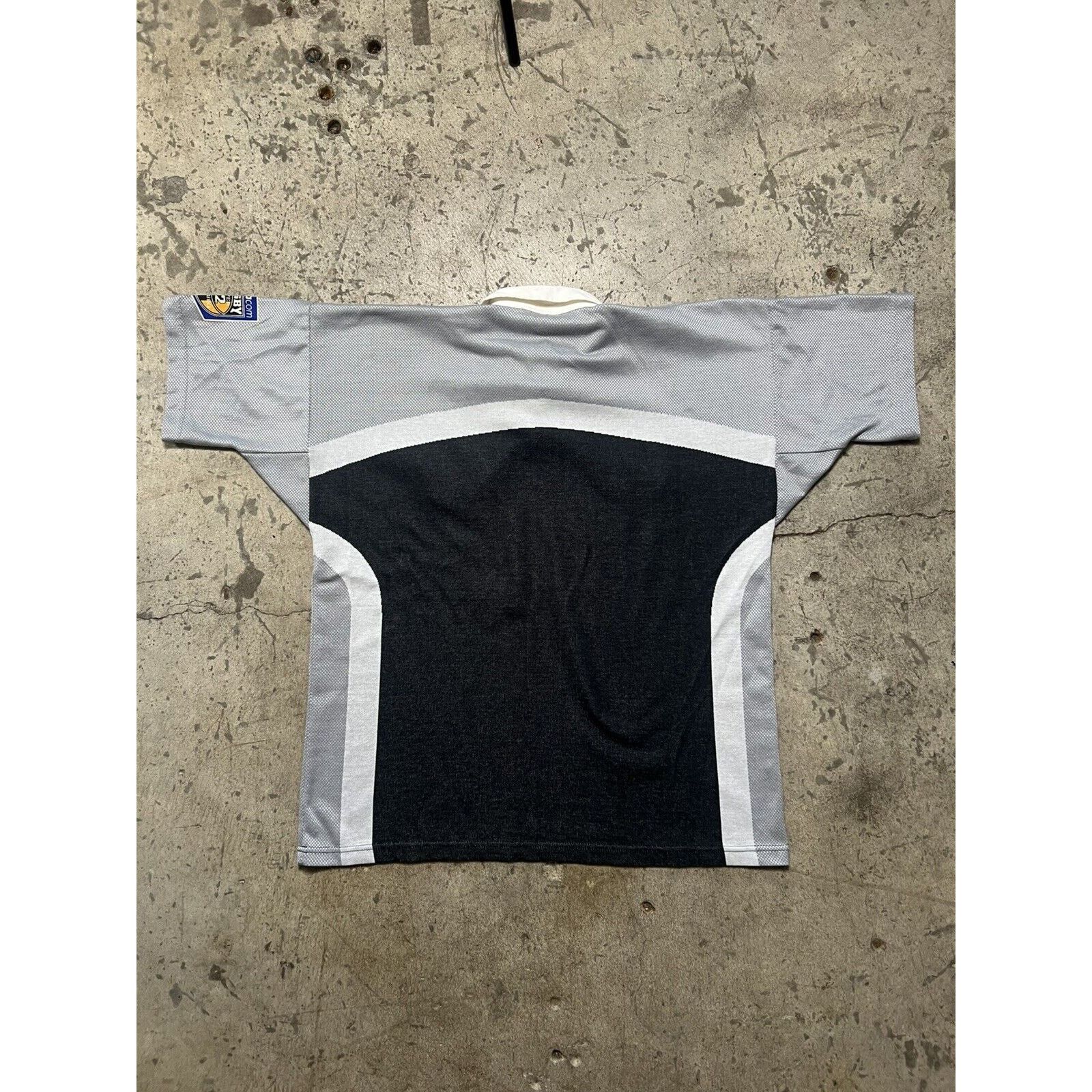 Canterbury of New Zealand Sharks South Africa Super 12 Canterbury of New Zealand Size US XL / EU 56 / 4 - 2 Thumbnail