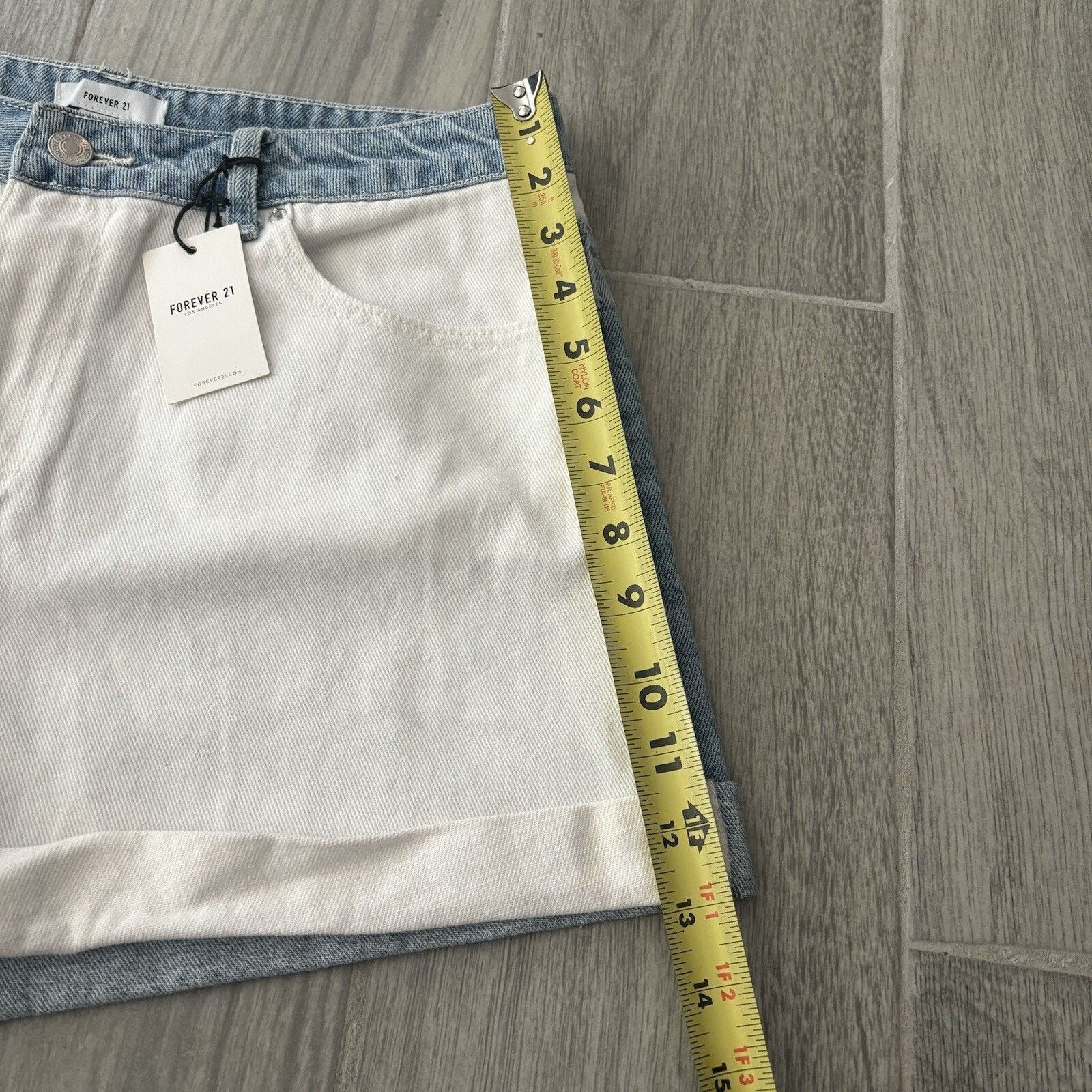 Forever 21 NWT Forever 21 Women’s Sz. 29 White Blue Denim Shorts Size 29" - 8 Thumbnail