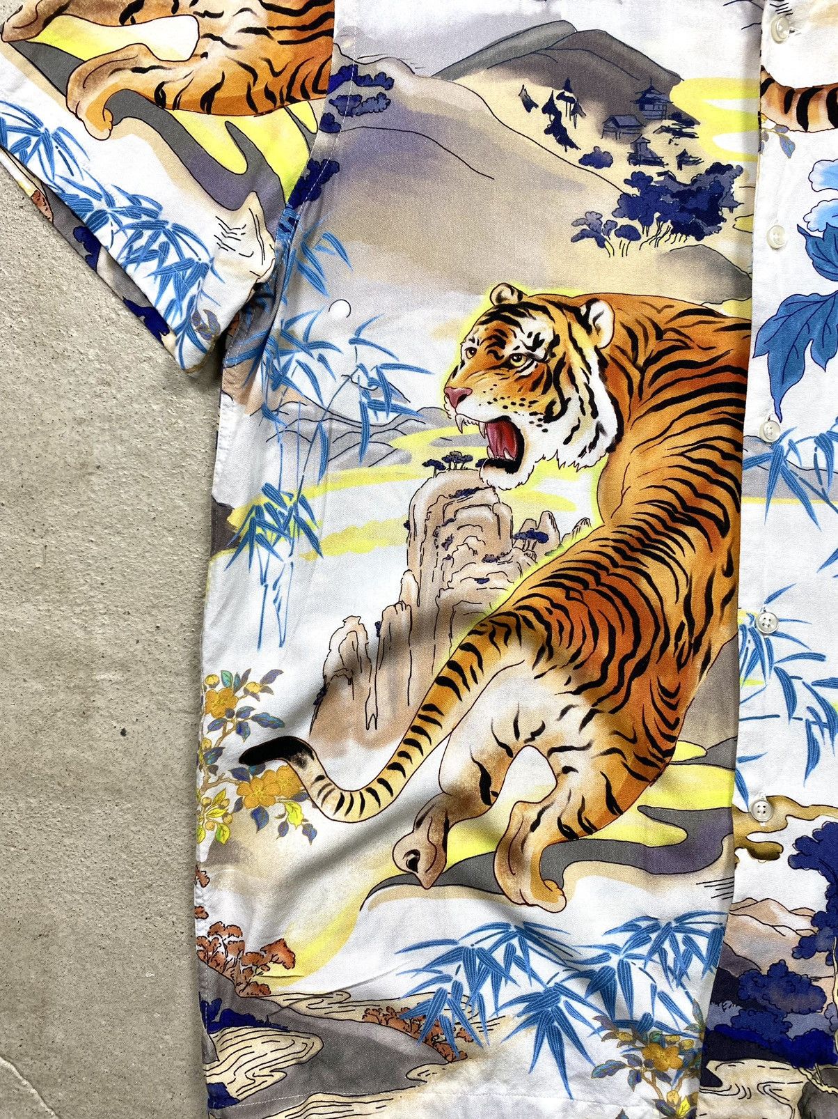Vintage Vintage Beautiful Tiger Japan Shirt Y2K Kapital Size US L / EU 52-54 / 3 - 5 Thumbnail
