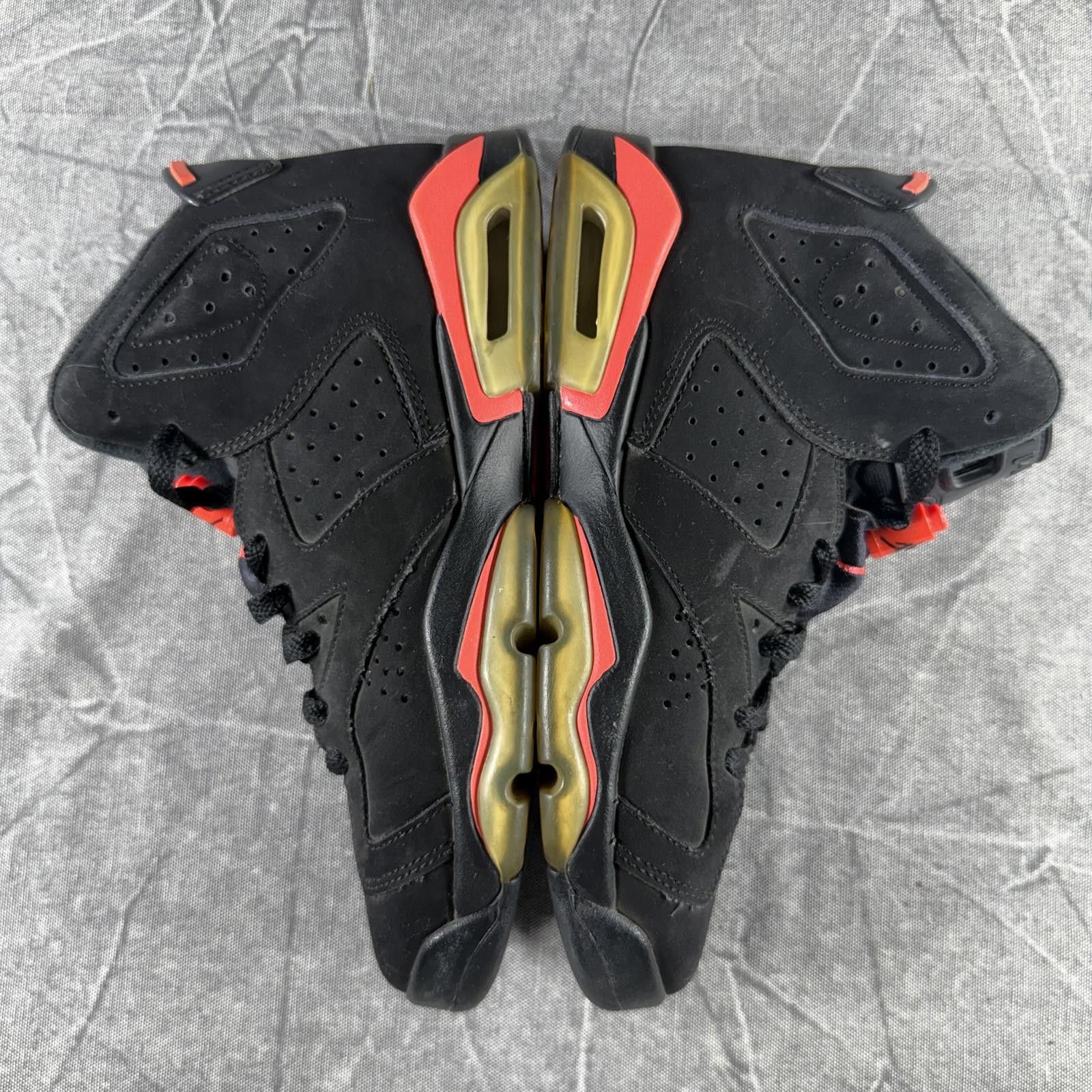 Jordan Brand Jordan 6 Shoes 6.5Y Black 2014 Retro Infrared VINTAGE Size US 6.5 / EU 39-40 - 3 Thumbnail