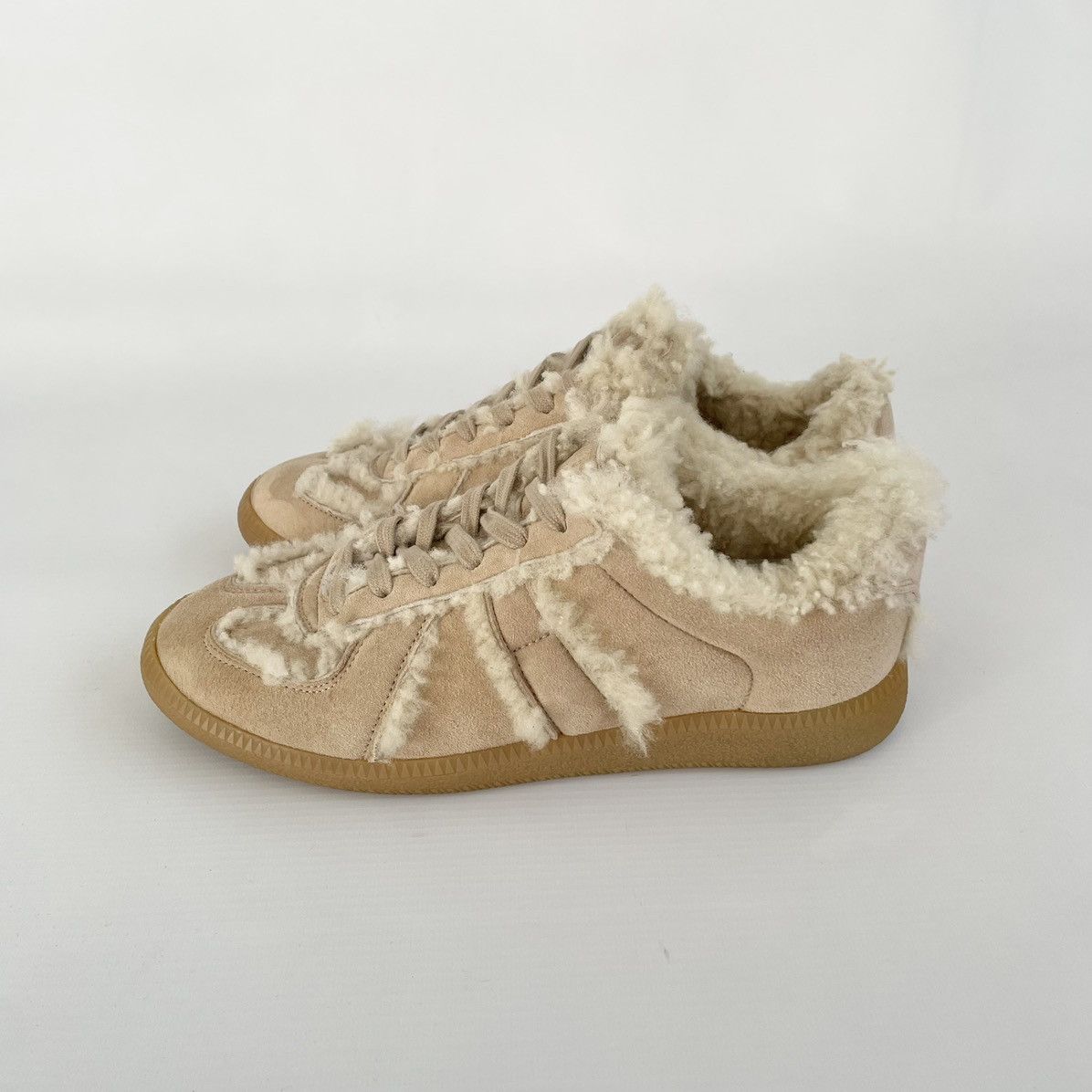 Maison Margiela Beige Shearling GAT Sneakers Size US 8 / IT 38 - 17 Thumbnail