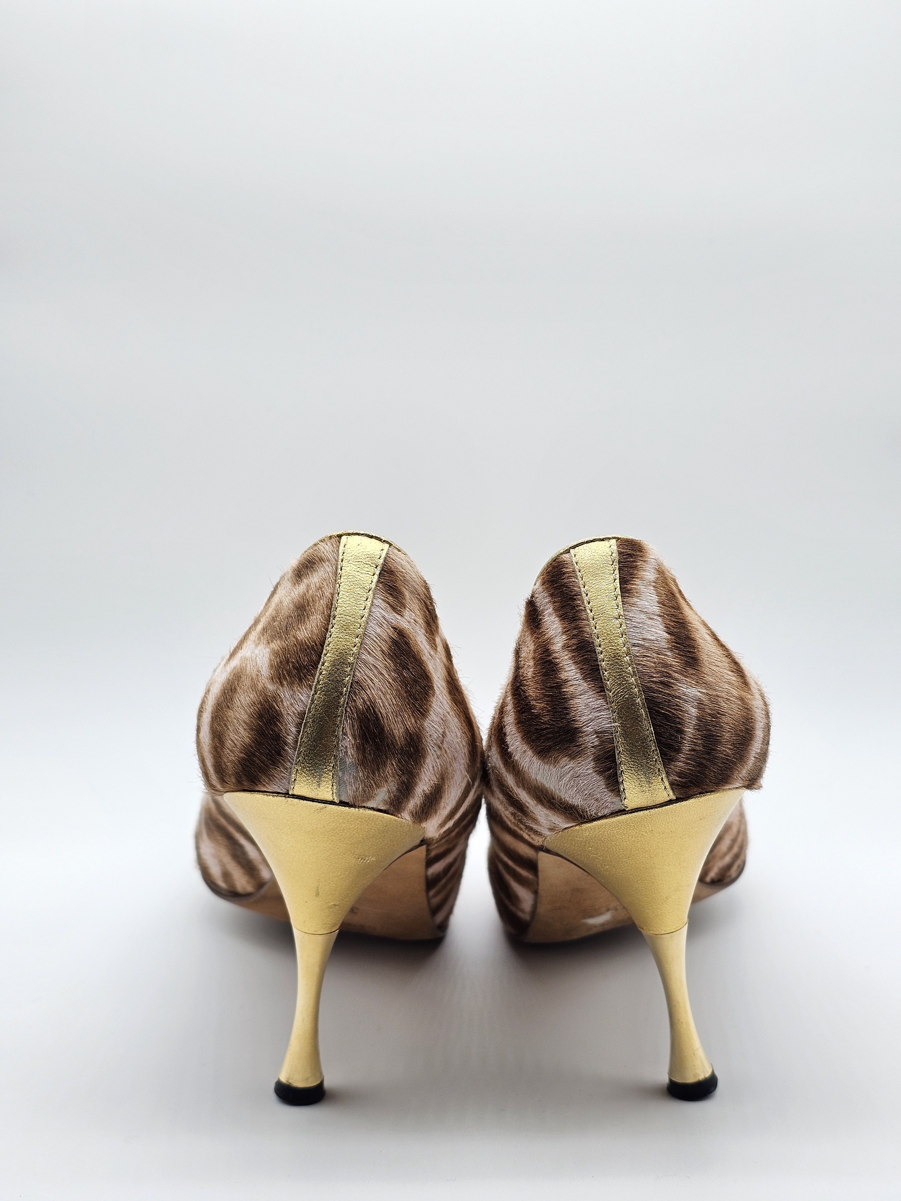 Manolo Blahnik Manolo Blahnik Heels Size US 7 / IT 37 - 3 Thumbnail